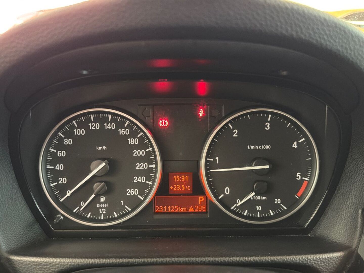 BMW 318 2011