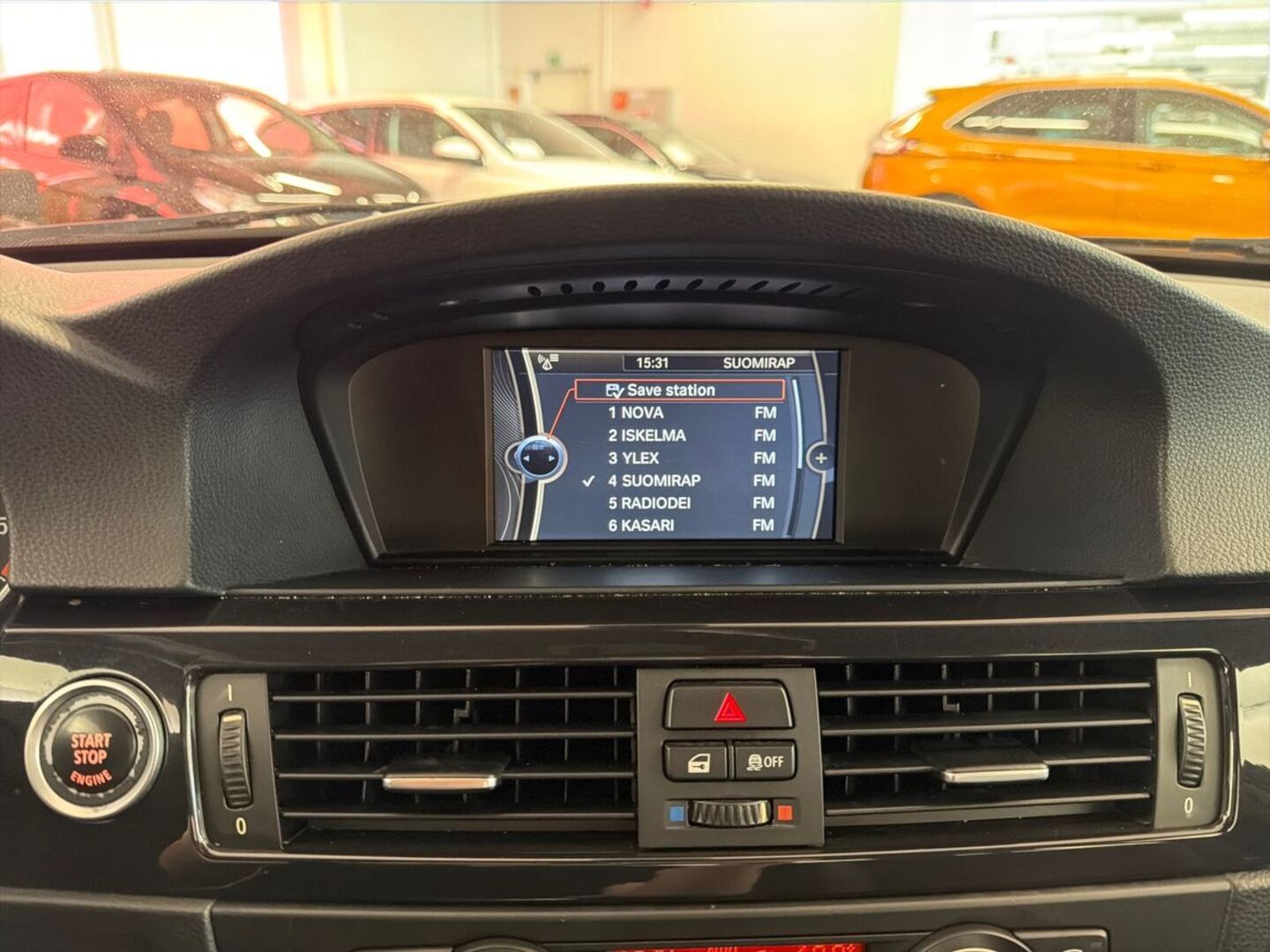BMW 318 2011
