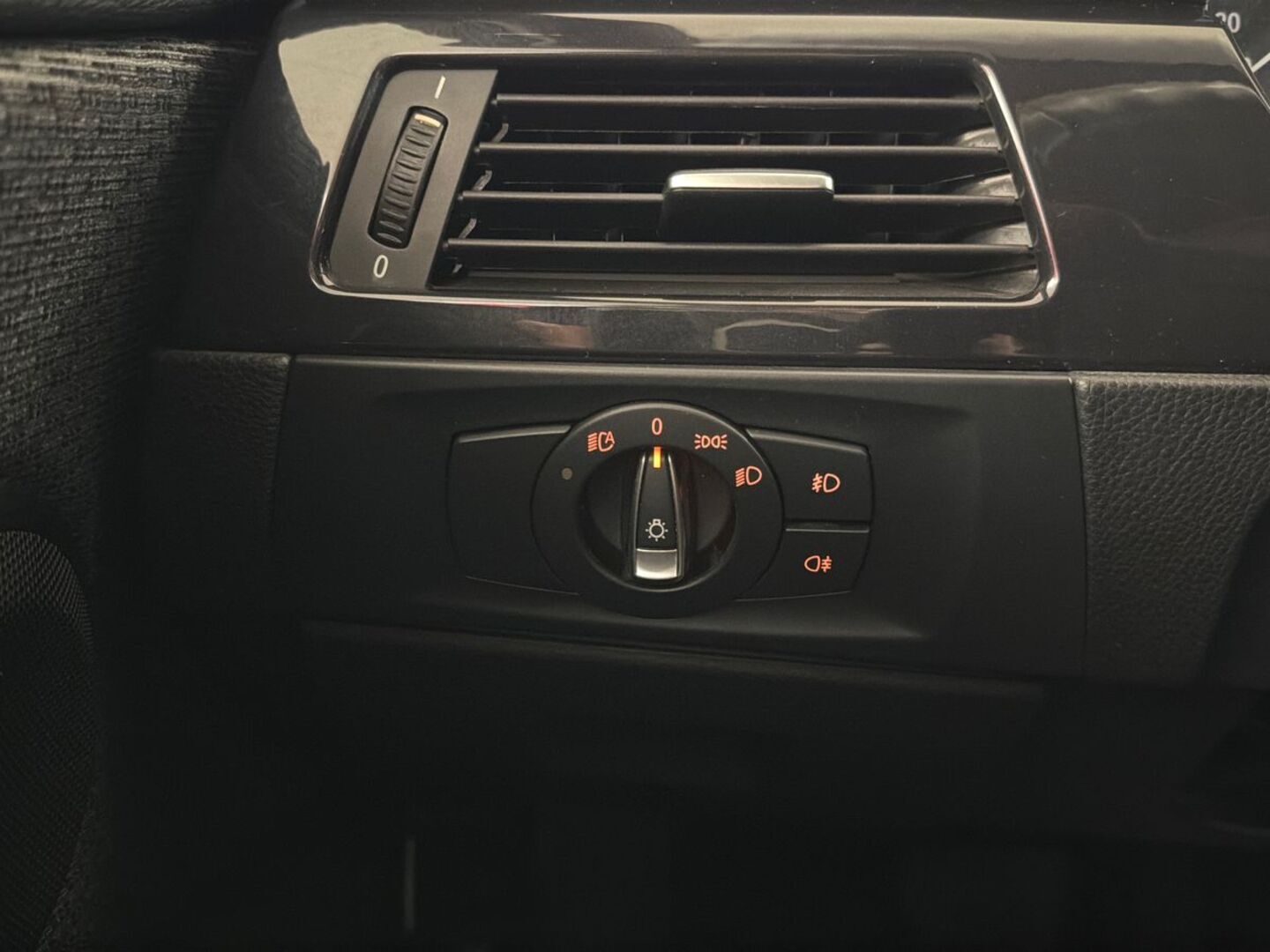 BMW 318 2011