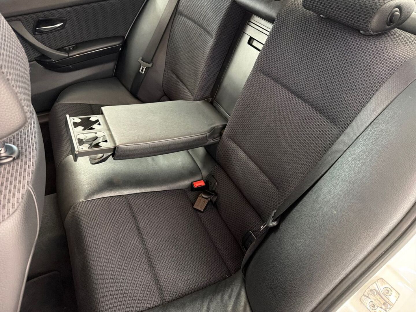 BMW 318 2011