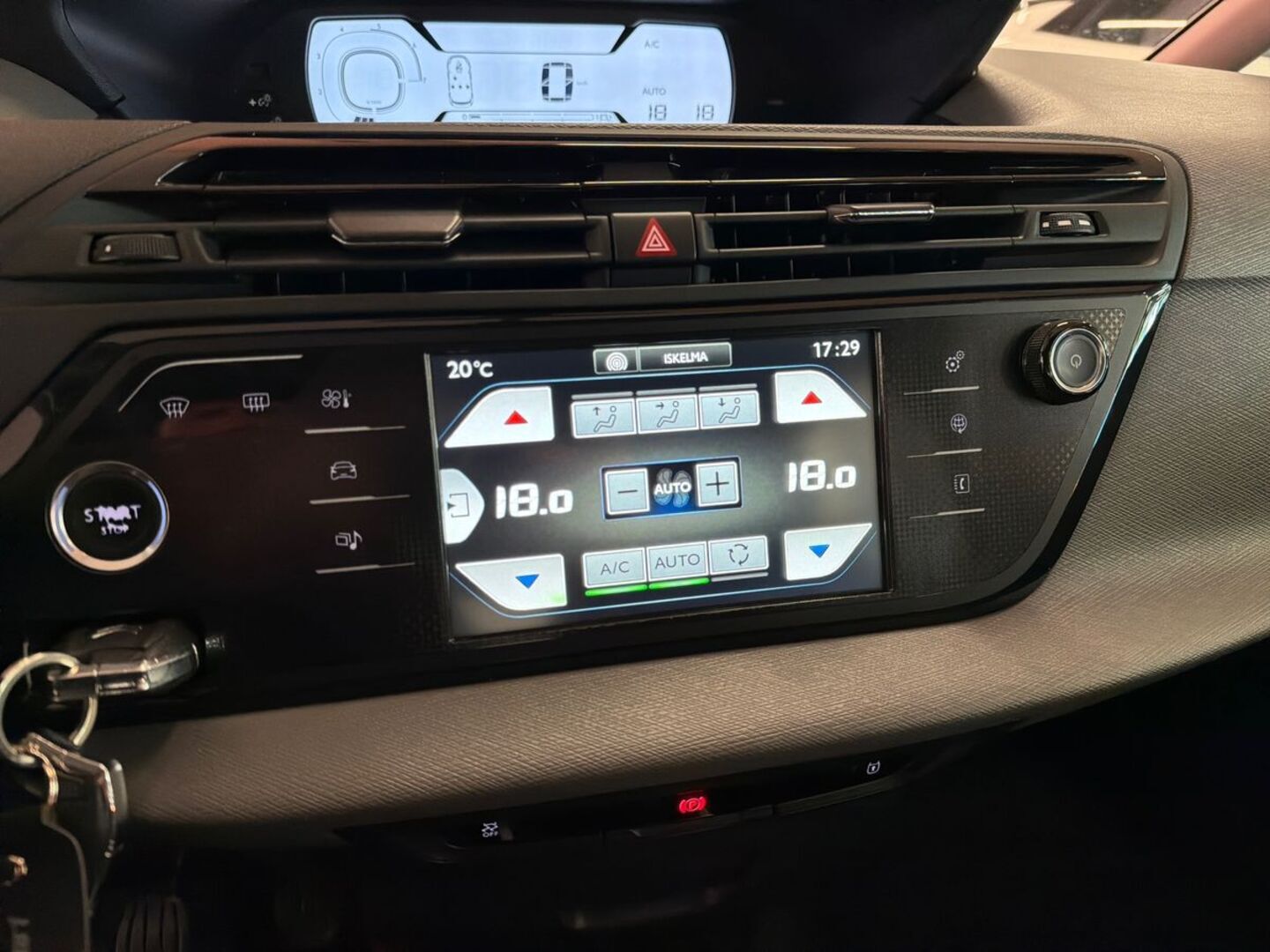 CITROEN C4 Picasso 17