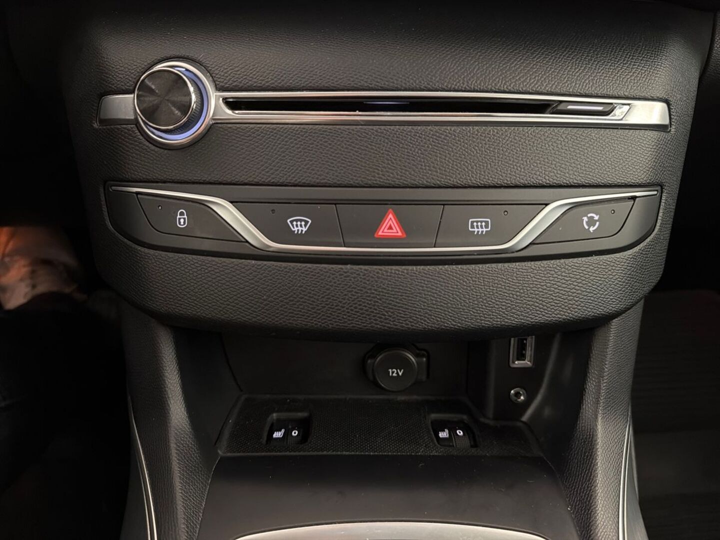 PEUGEOT 308 27