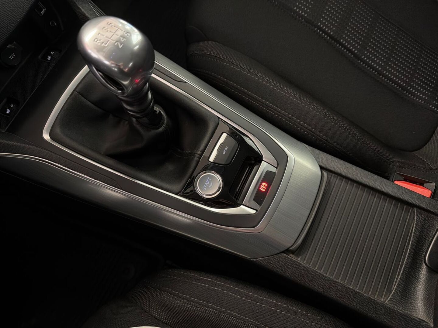 PEUGEOT 308 28