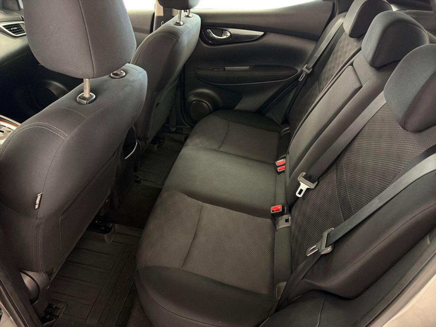 NISSAN Qashqai 2016