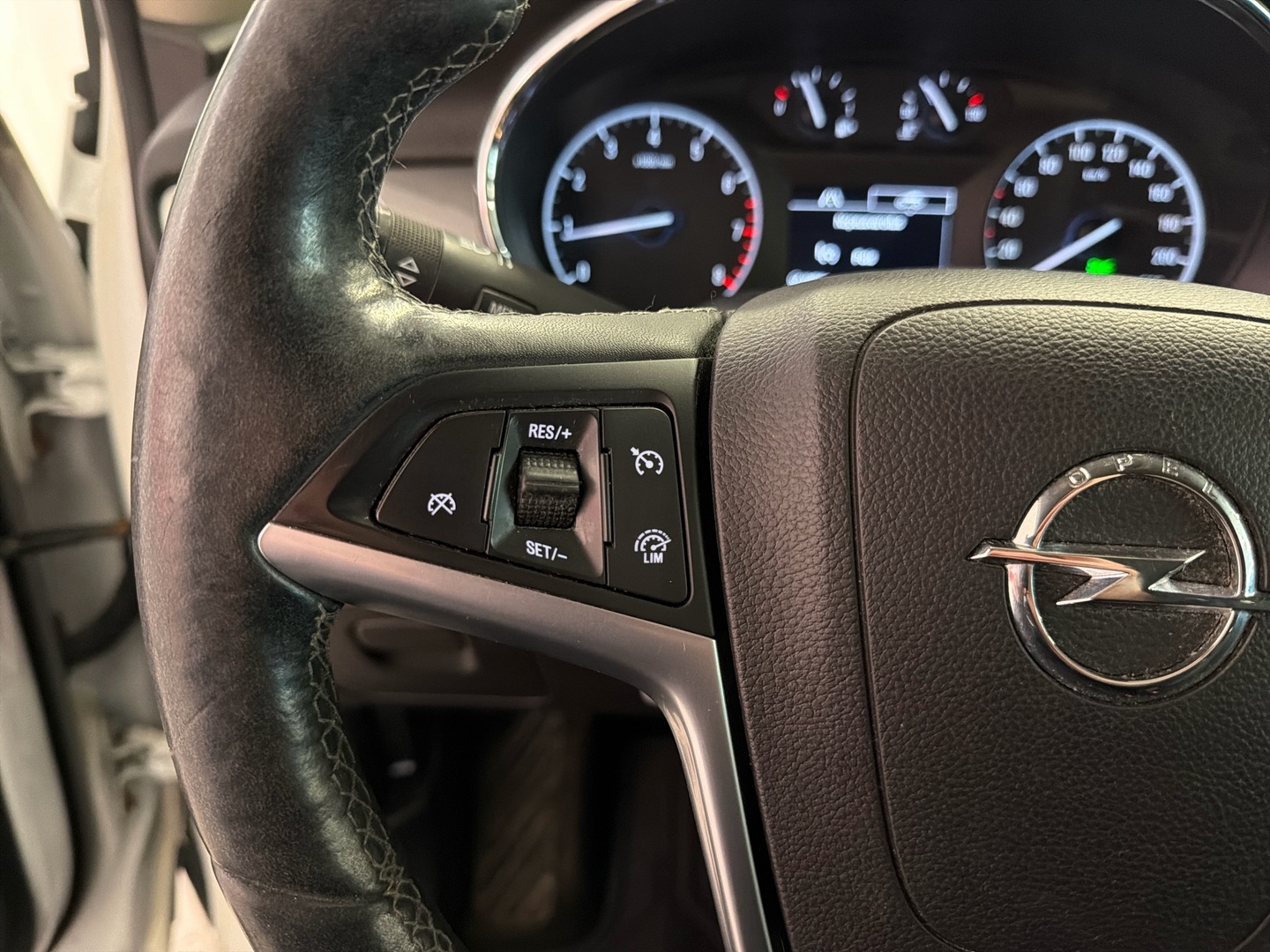 OPEL Mokka 2017