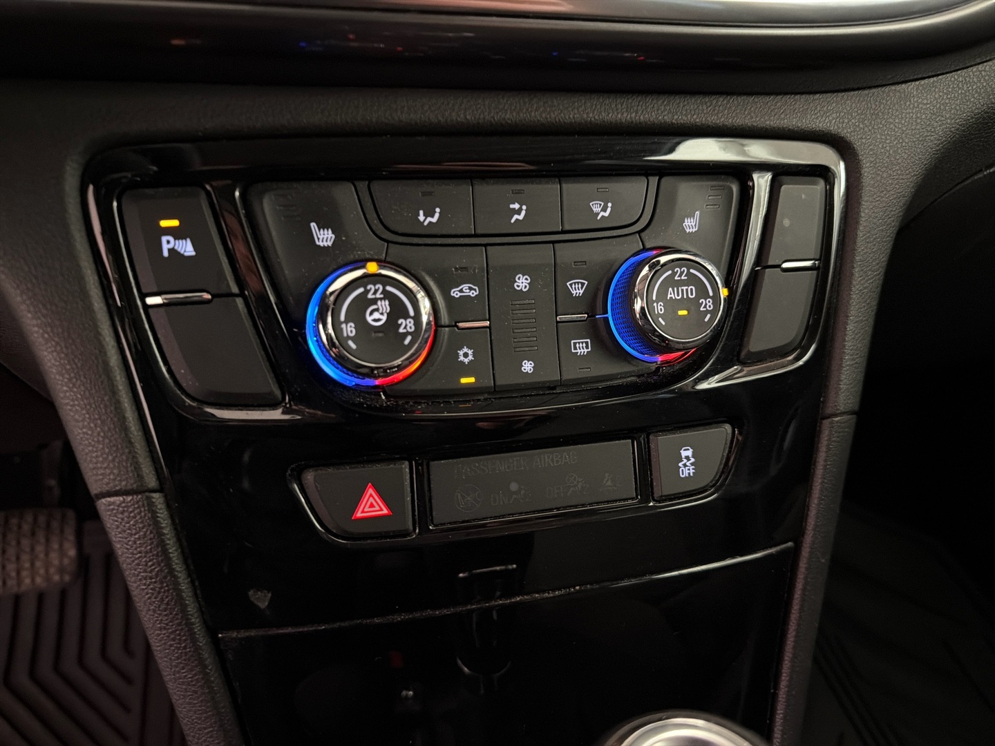 OPEL Mokka 2017