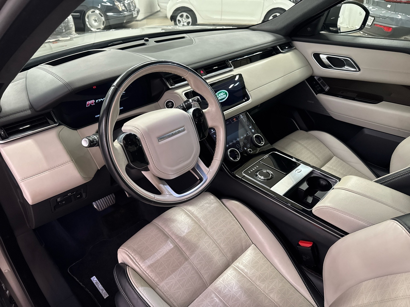LAND ROVER Range Rover Velar 2017