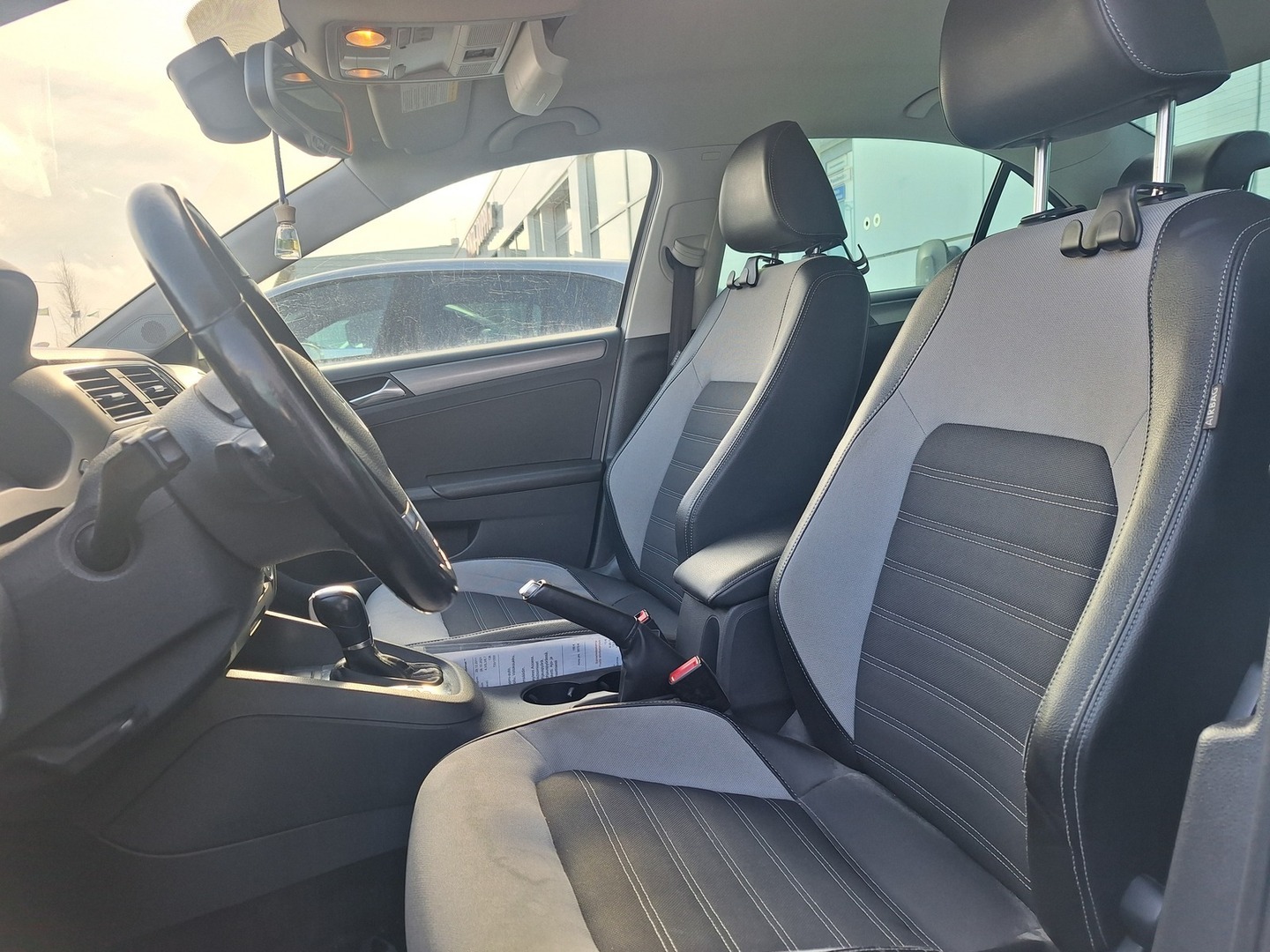 VOLKSWAGEN Jetta 2011