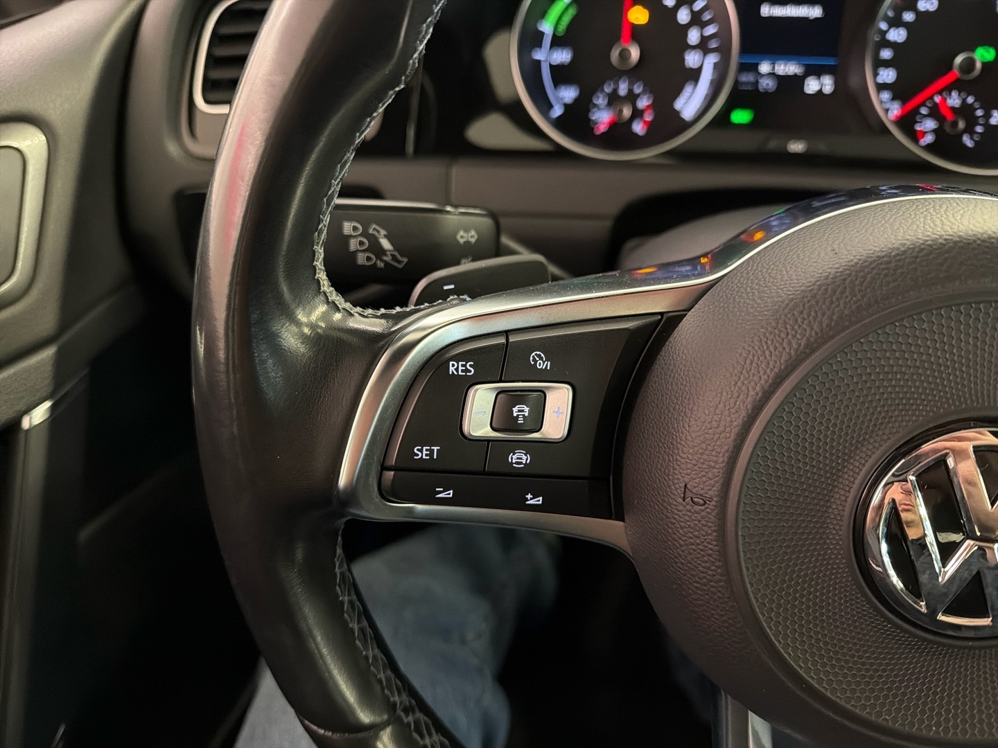 VOLKSWAGEN Golf 2019