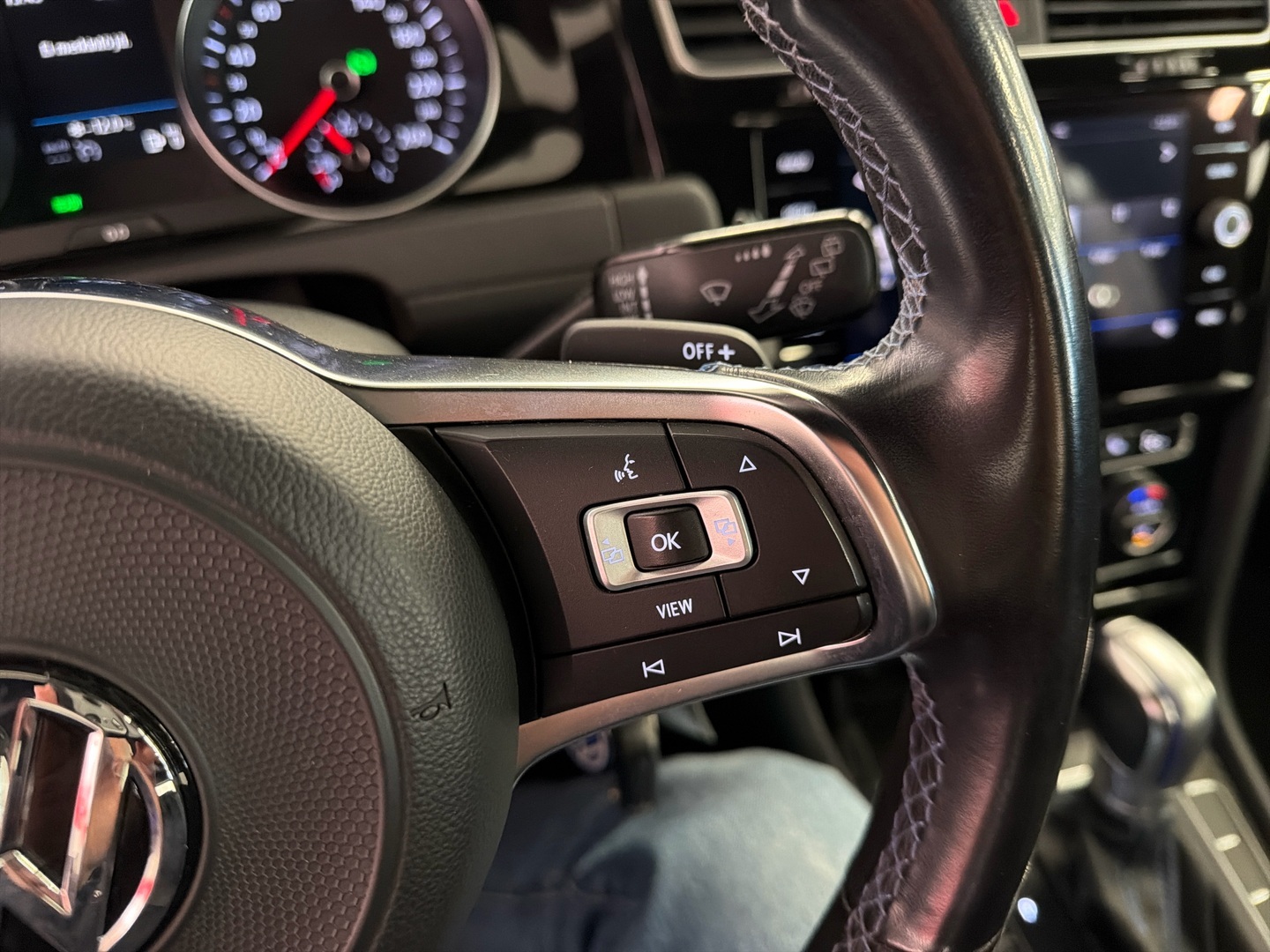 VOLKSWAGEN Golf 2019