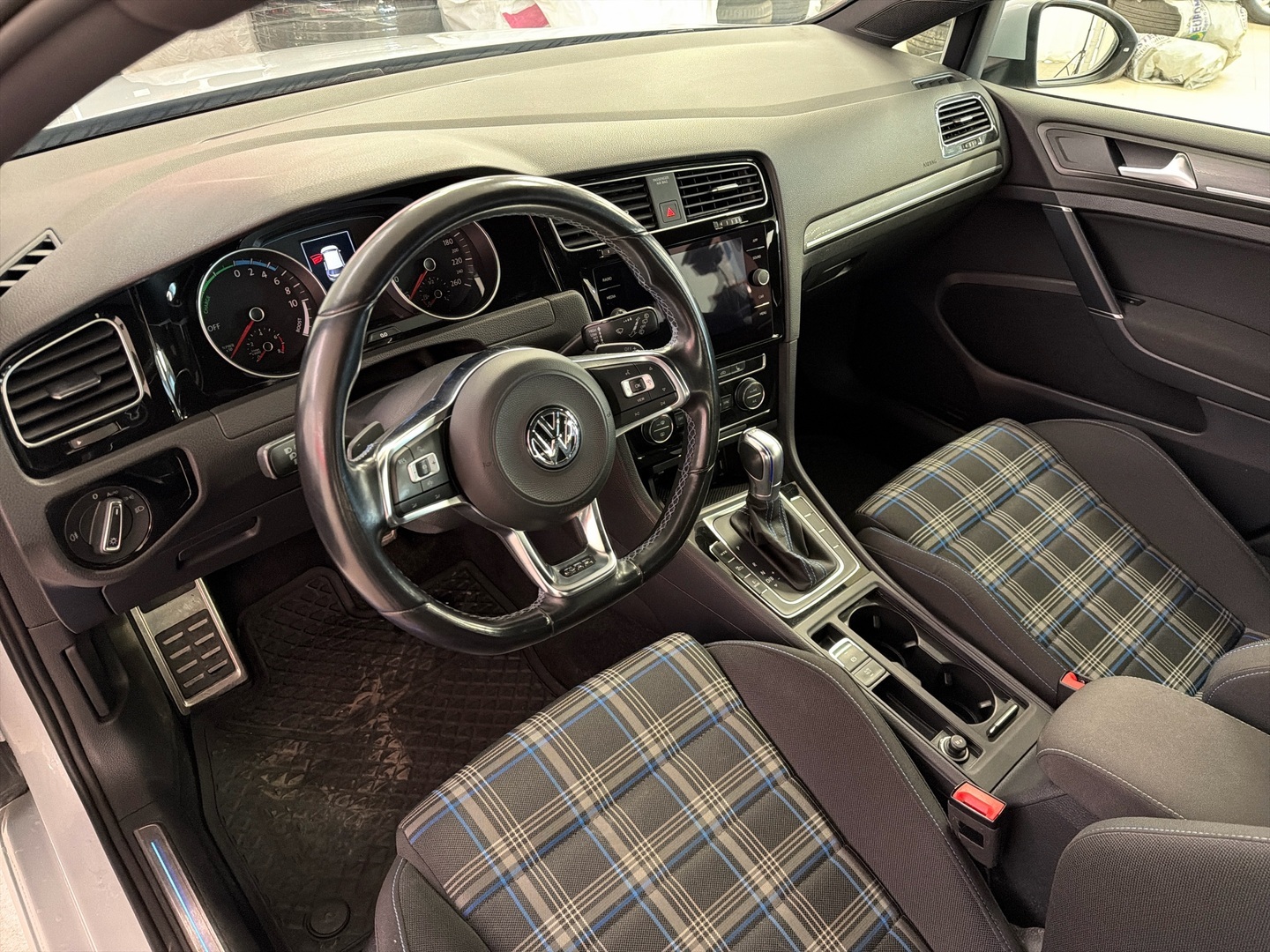 VOLKSWAGEN Golf 2019