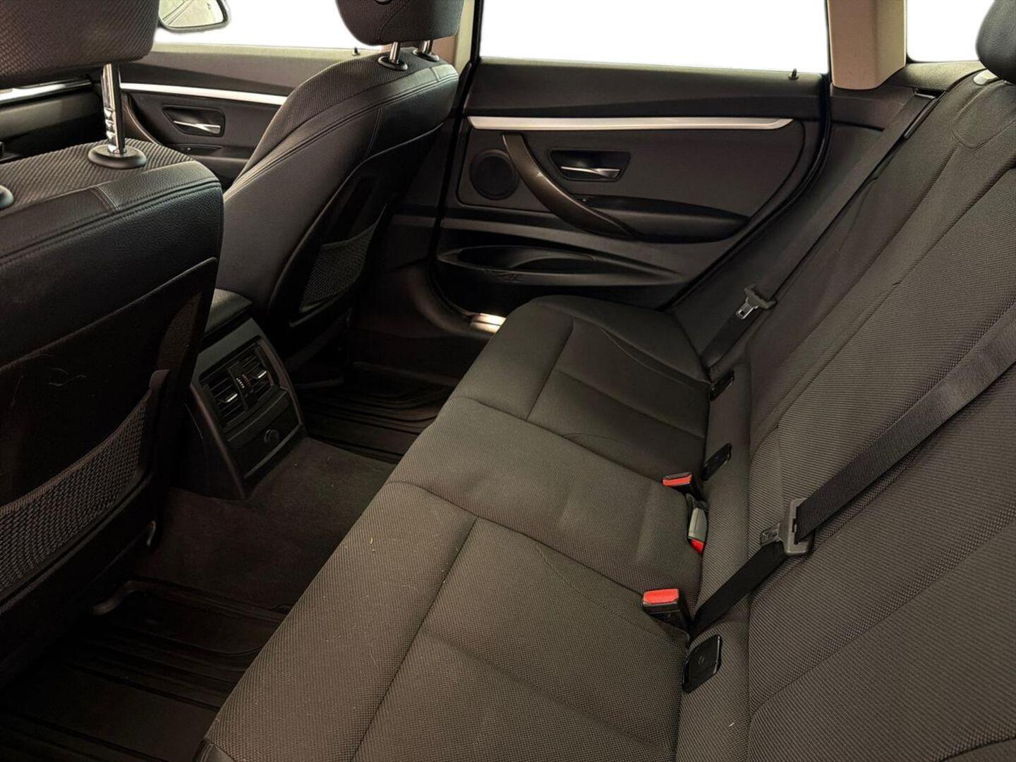 BMW 320 Gran Turismo 2014