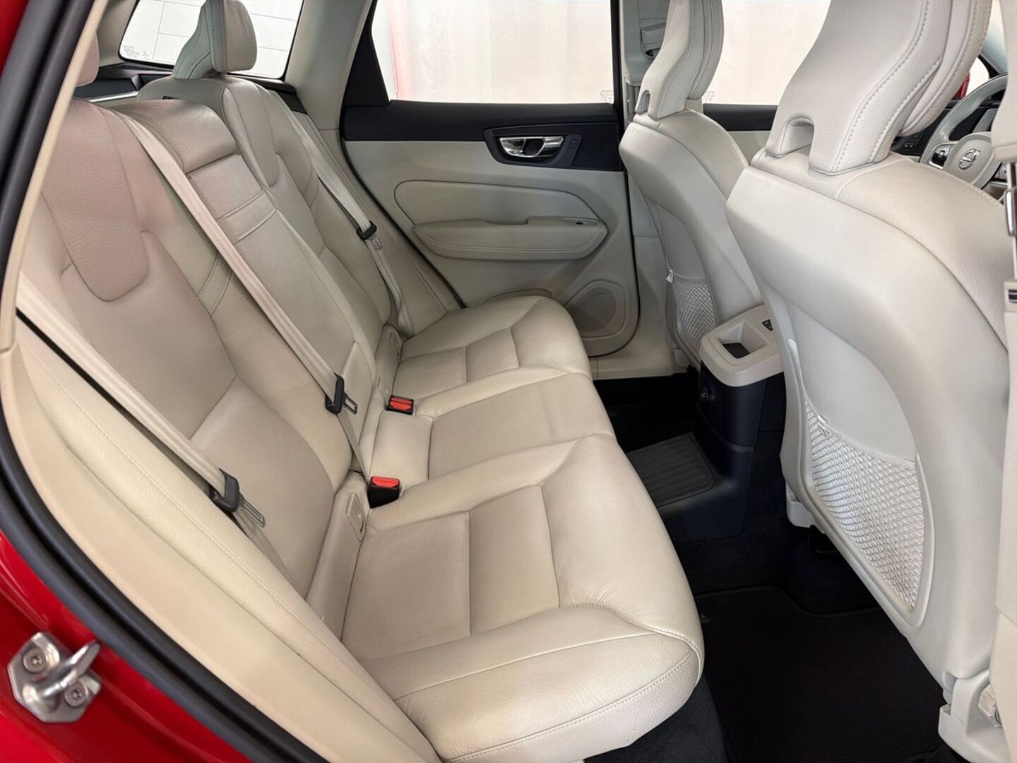 VOLVO XC60 2019