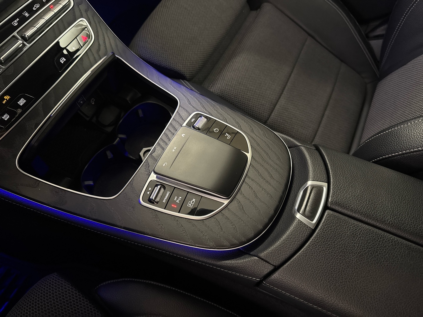 MERCEDES-BENZ E 2021