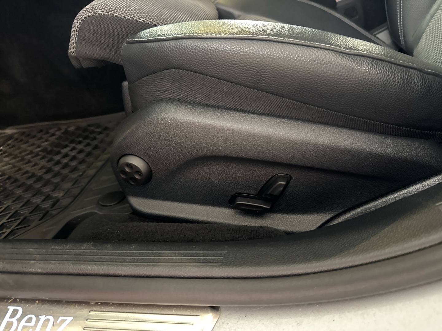 MERCEDES-BENZ E 2021