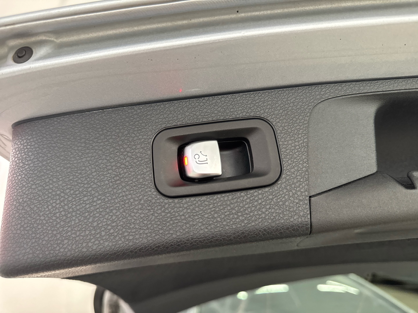 MERCEDES-BENZ E 2021