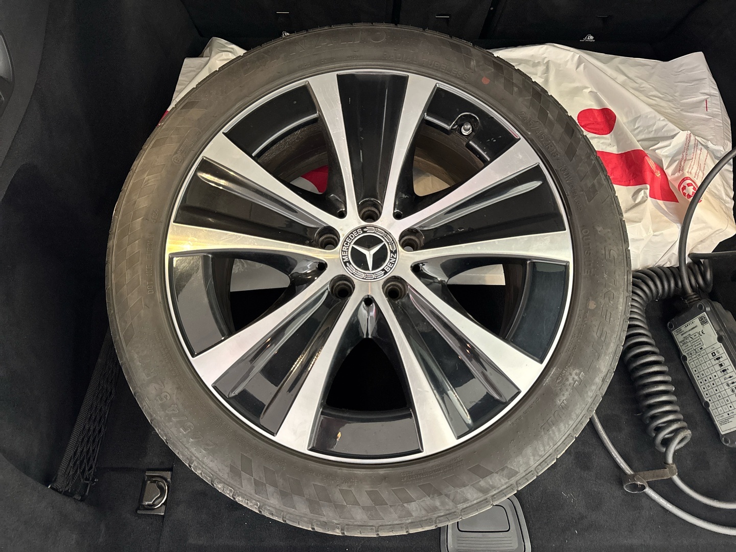 MERCEDES-BENZ E 2021