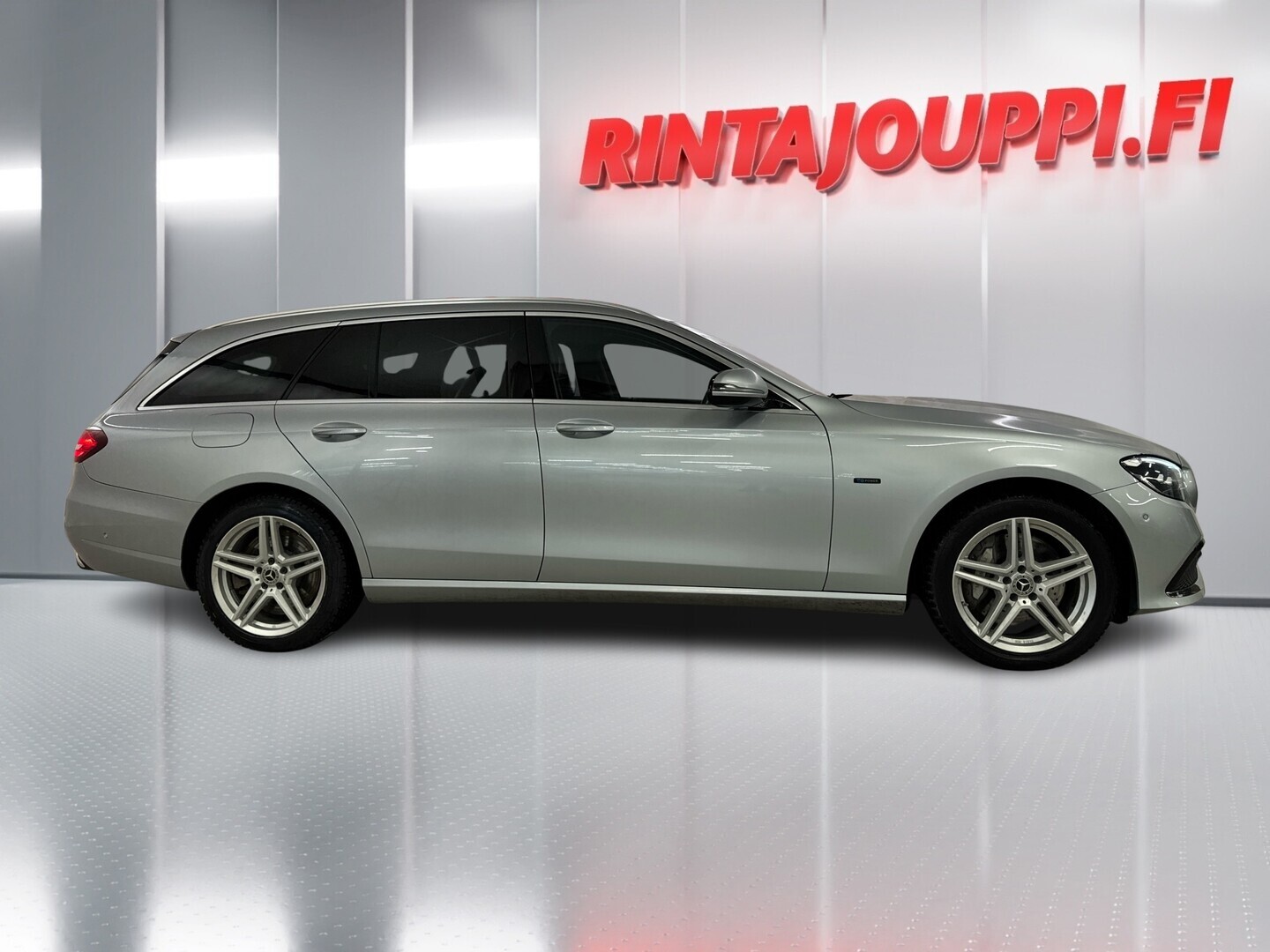 MERCEDES-BENZ E 2021