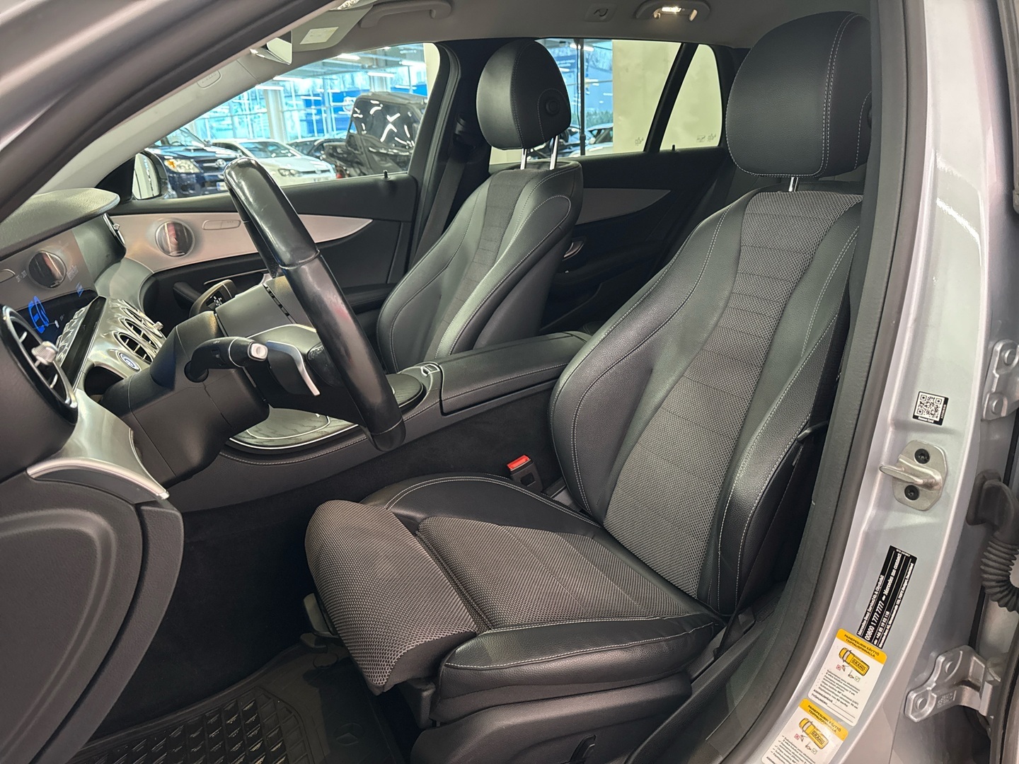 MERCEDES-BENZ E 2021