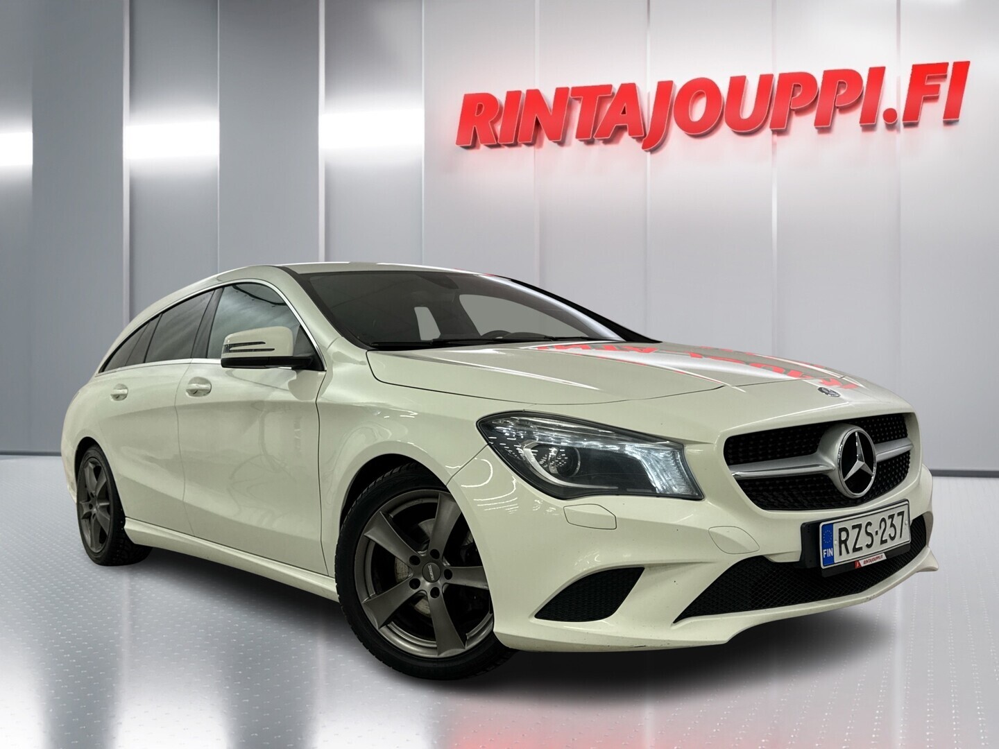 MERCEDES-BENZ CLA 2016