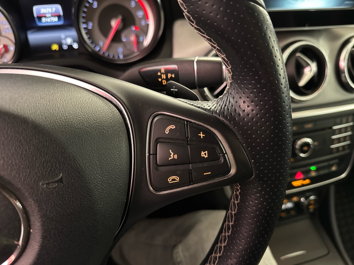 MERCEDES-BENZ CLA 2016