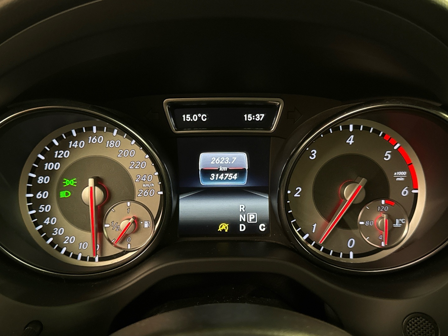 MERCEDES-BENZ CLA 2016