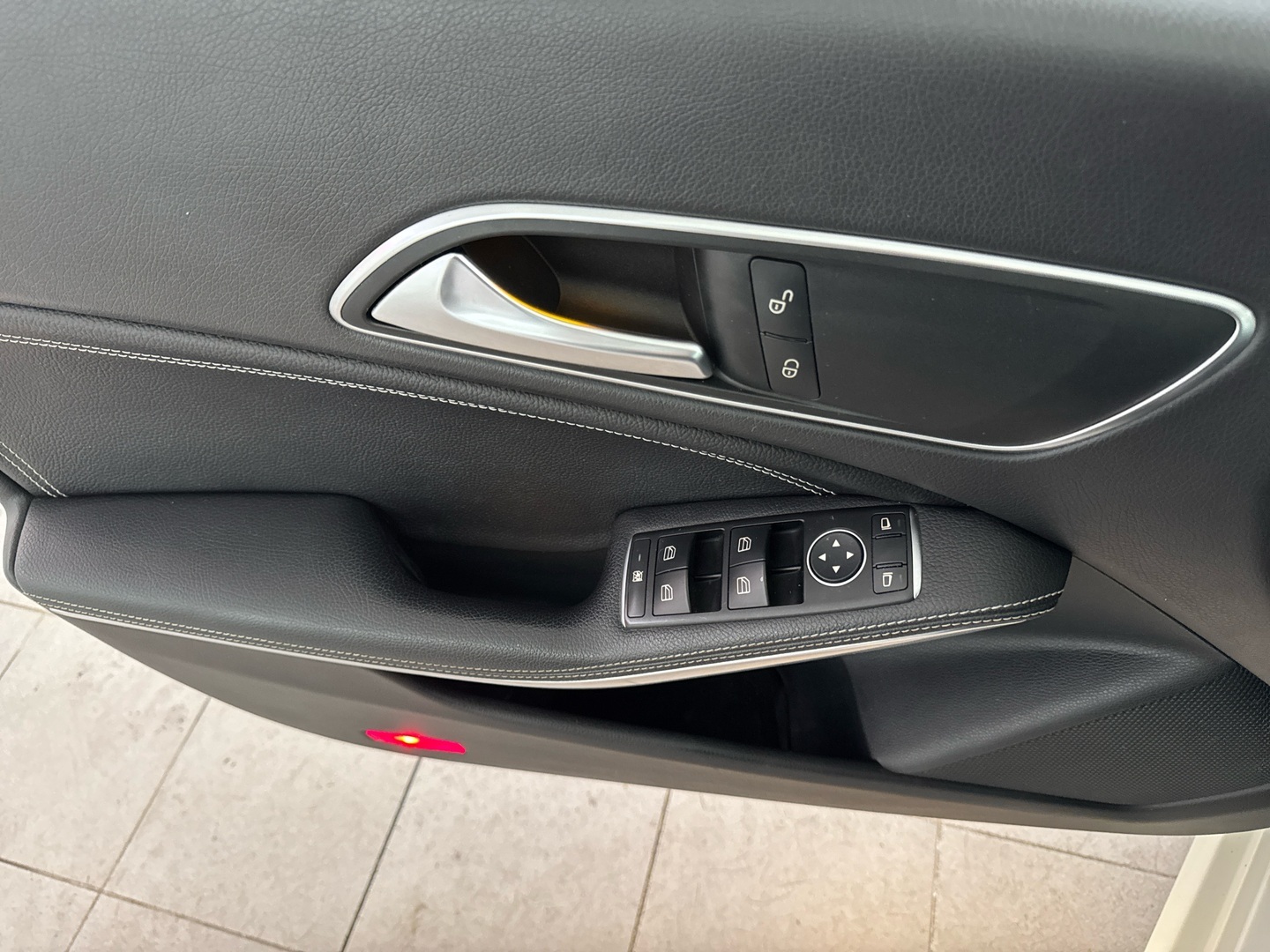 MERCEDES-BENZ CLA 2016