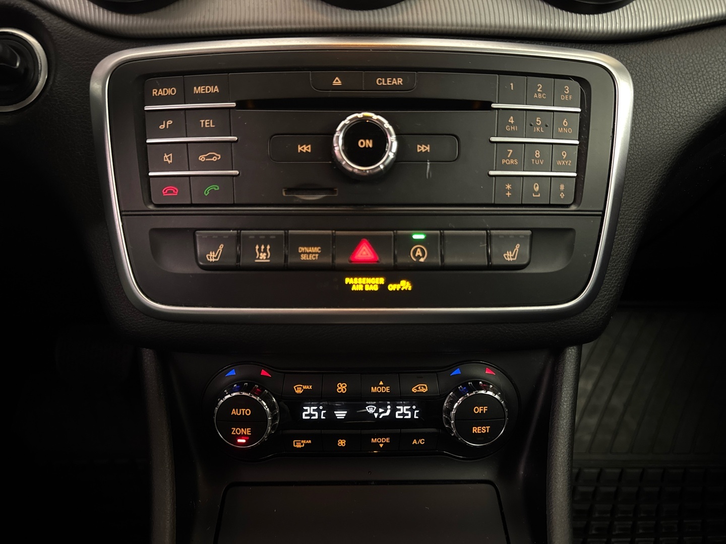 MERCEDES-BENZ CLA 2016