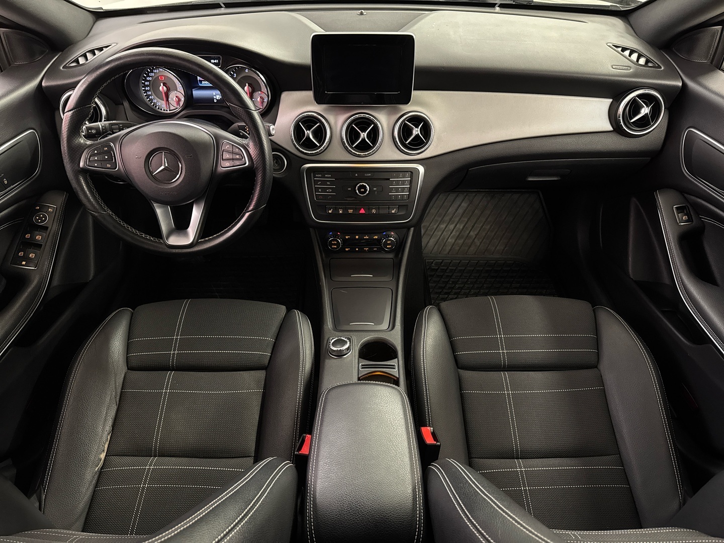 MERCEDES-BENZ CLA 2016