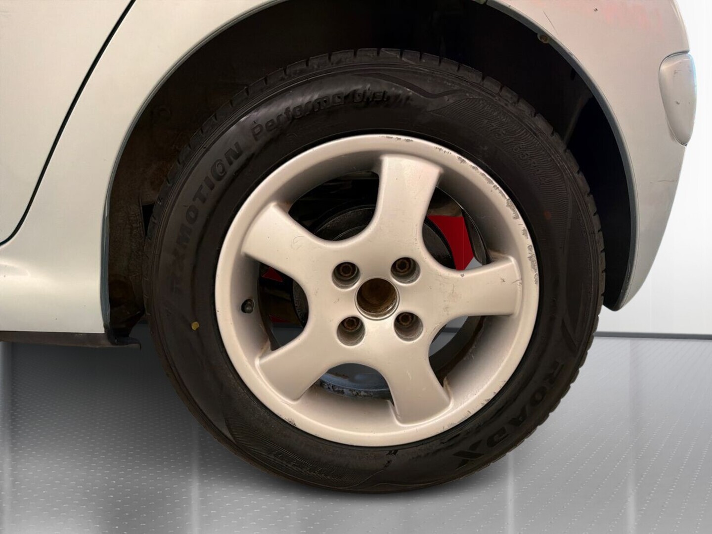 TOYOTA AYGO 10
