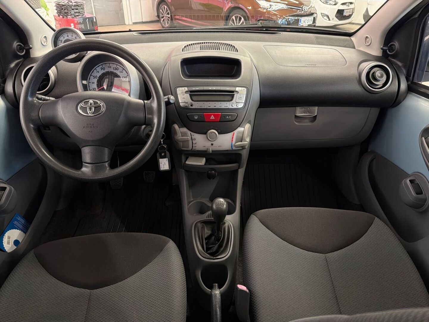 TOYOTA AYGO 13