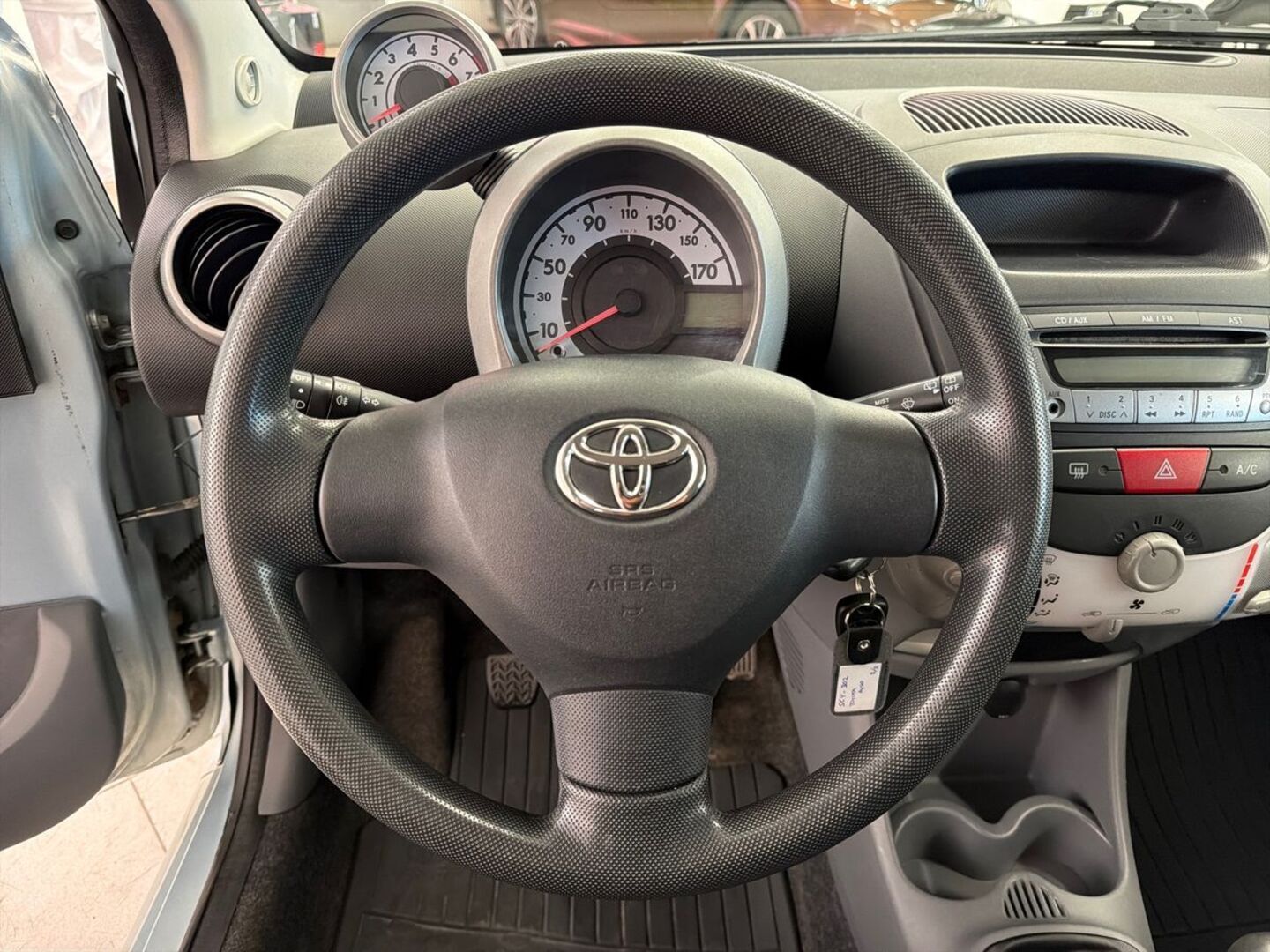 TOYOTA AYGO 14