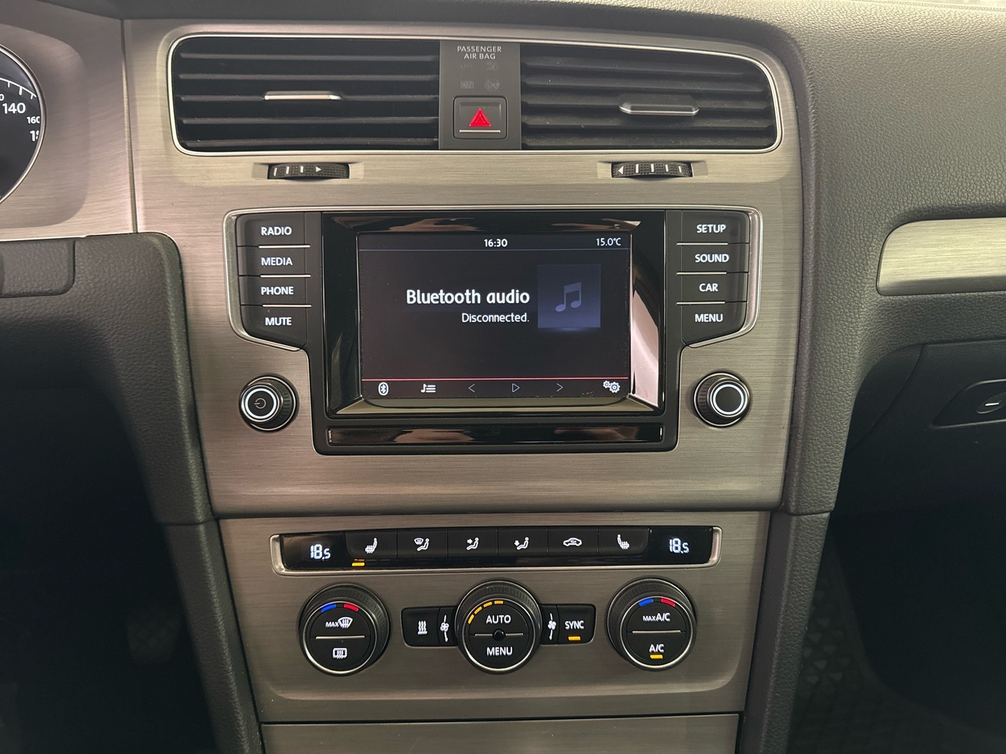 VOLKSWAGEN Golf 2015