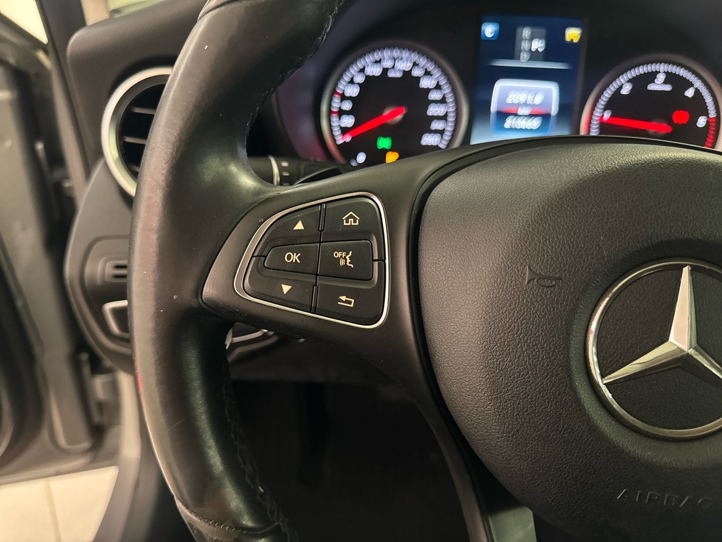 MERCEDES-BENZ C 2016