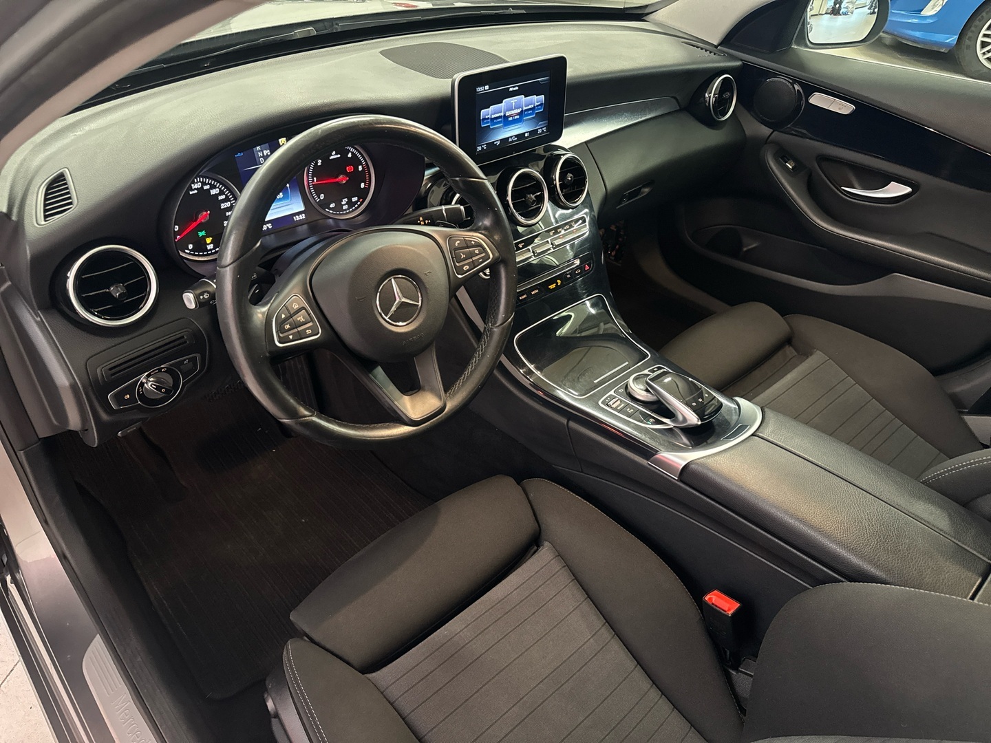 MERCEDES-BENZ C 2016