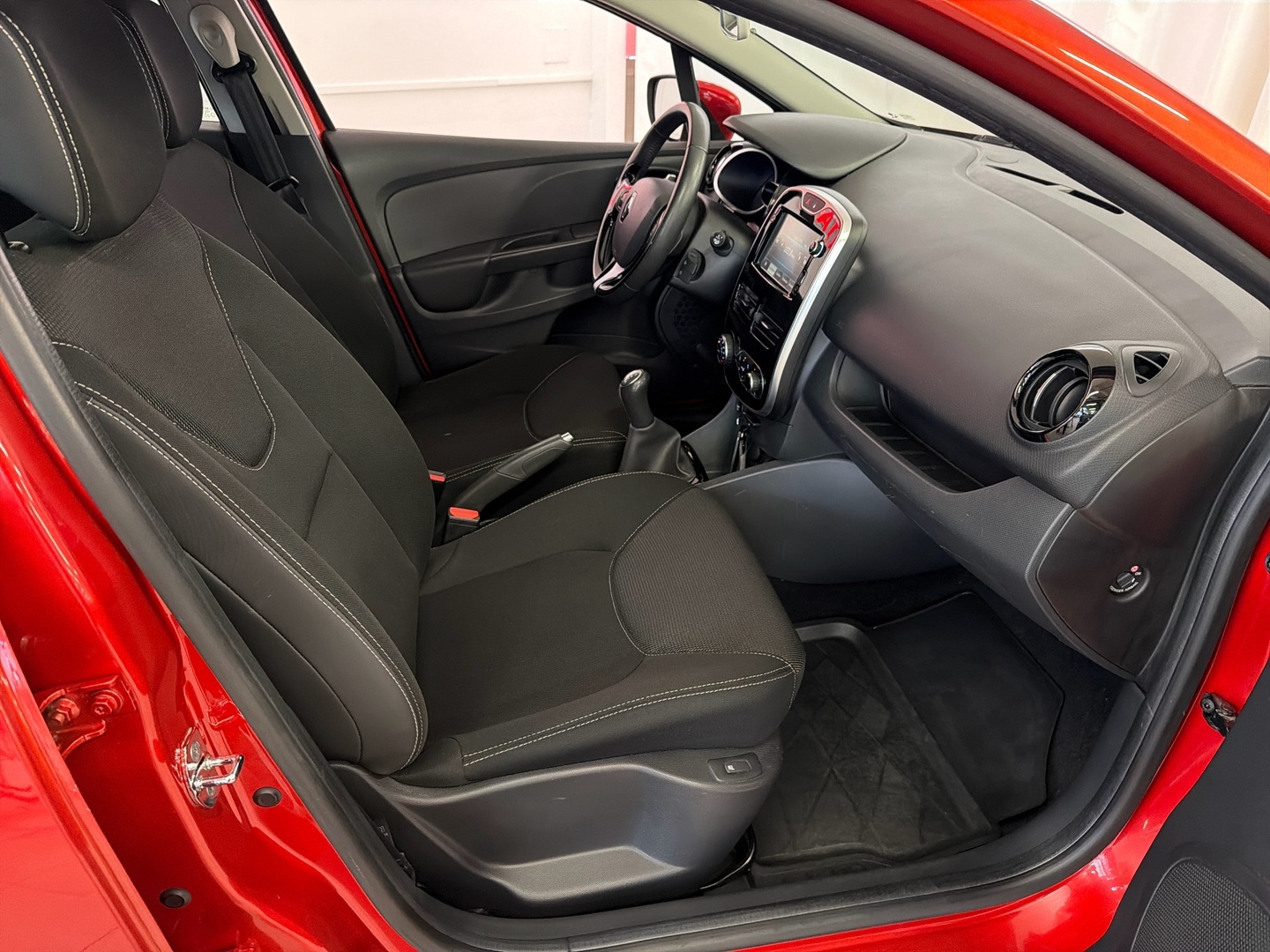 RENAULT Clio 2015