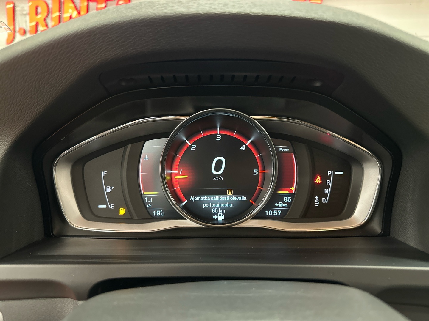 VOLVO V60 Cross Country 2017
