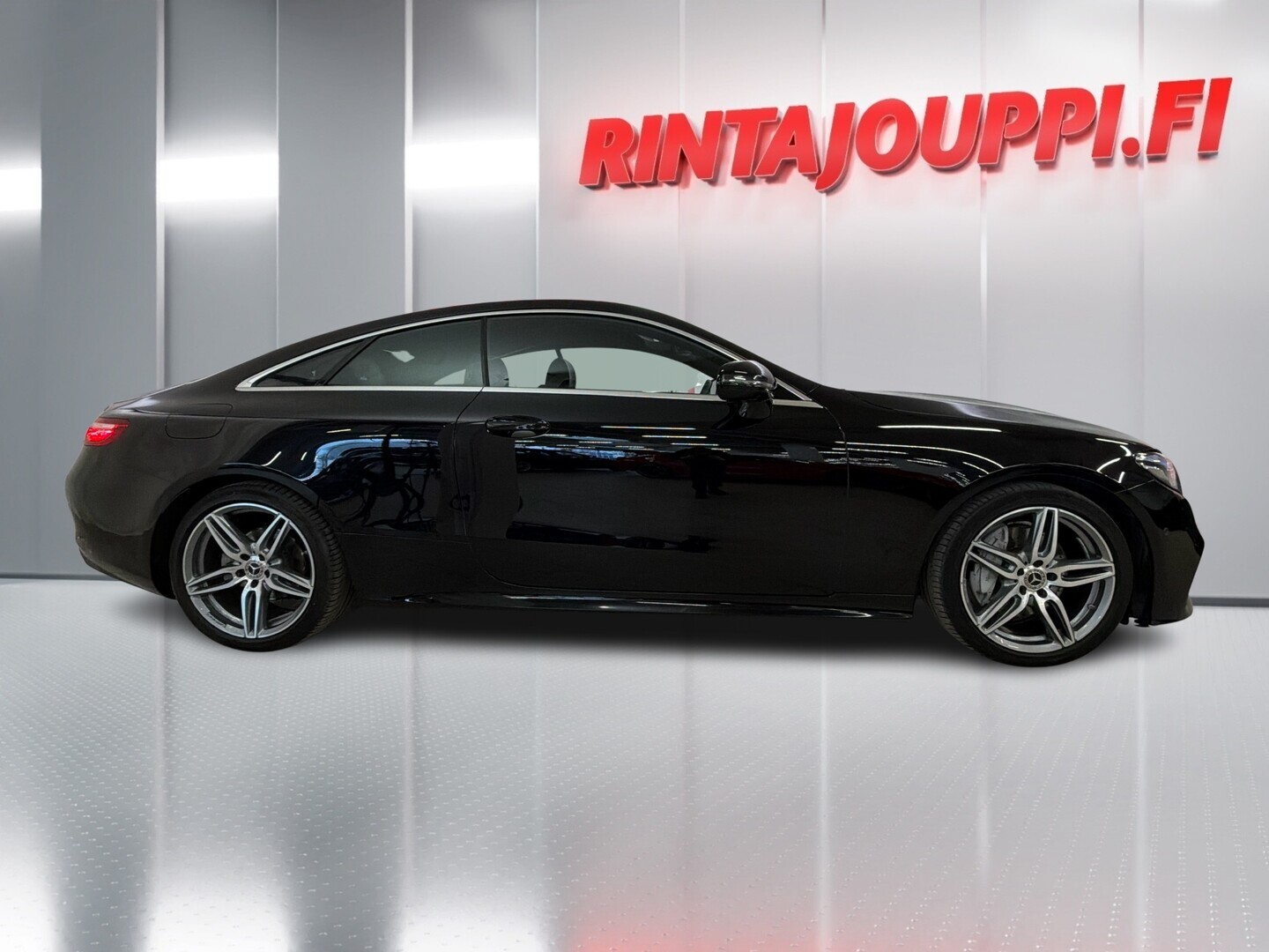 MERCEDES-BENZ E 2018