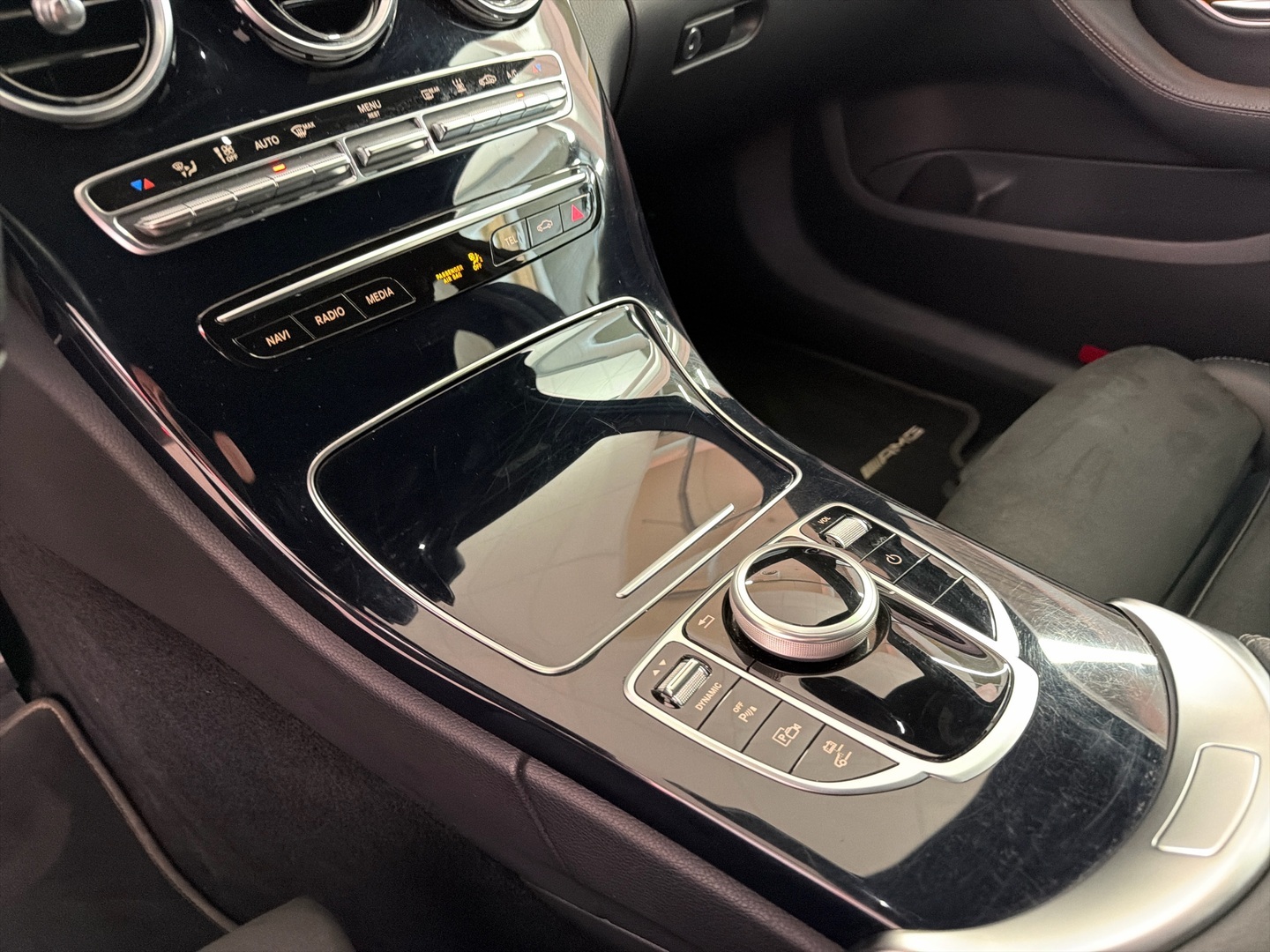 MERCEDES-BENZ C 2020