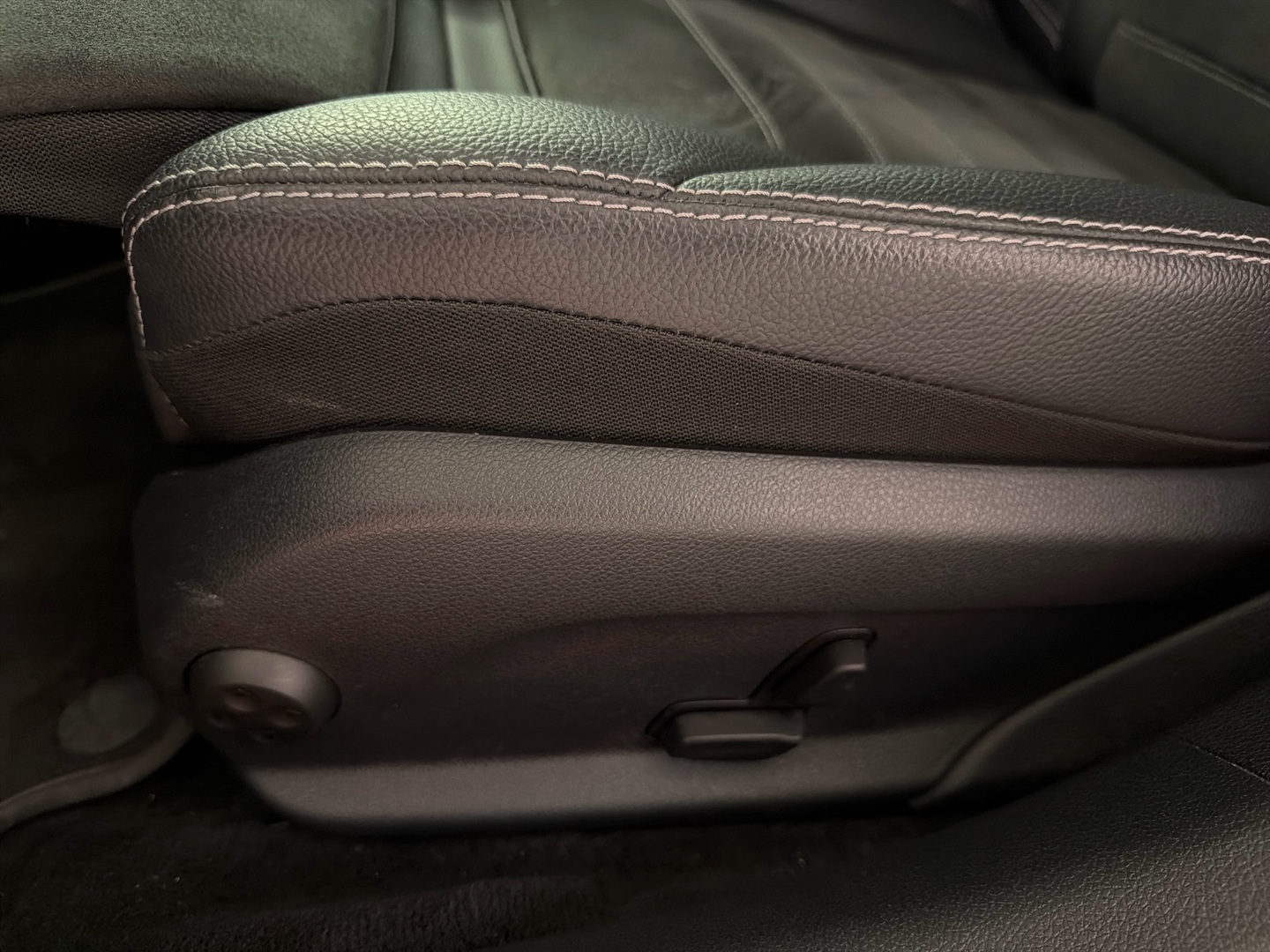 MERCEDES-BENZ C 2020