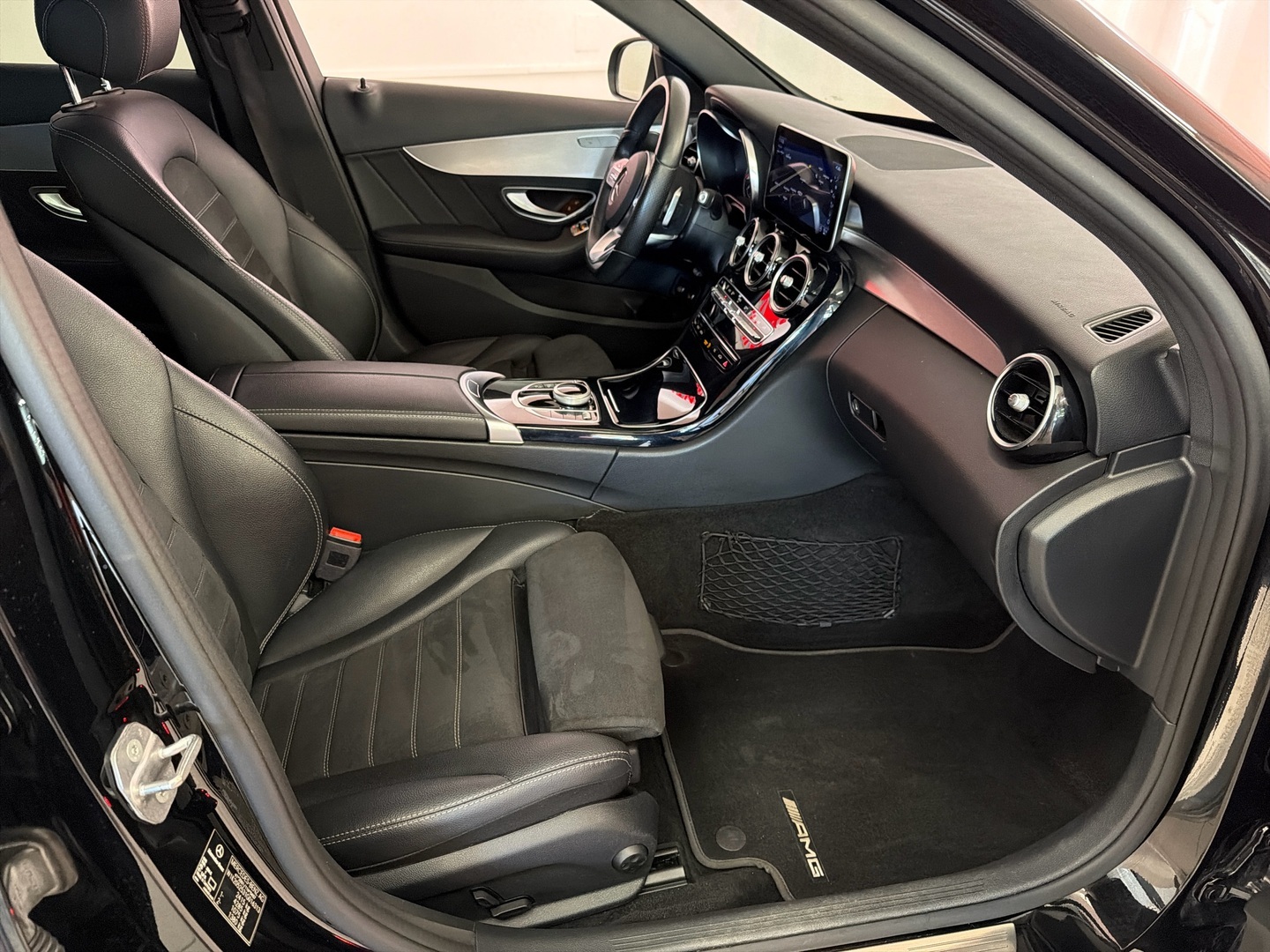 MERCEDES-BENZ C 2020