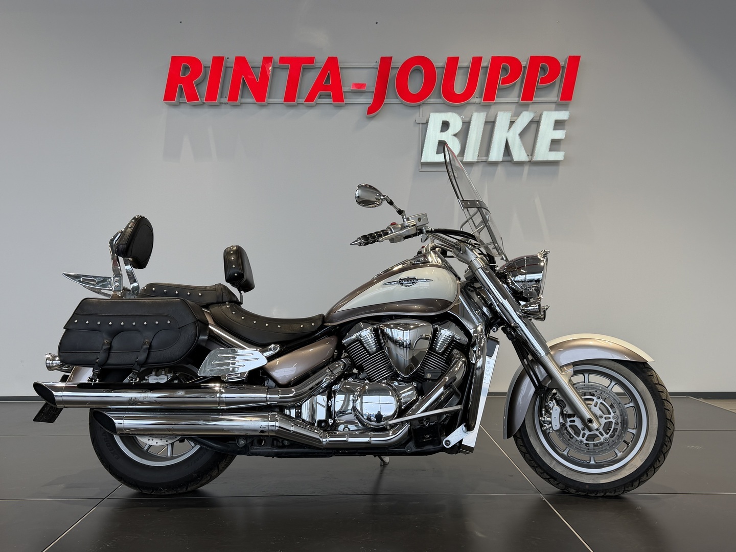 SUZUKI INTRUDER 2009