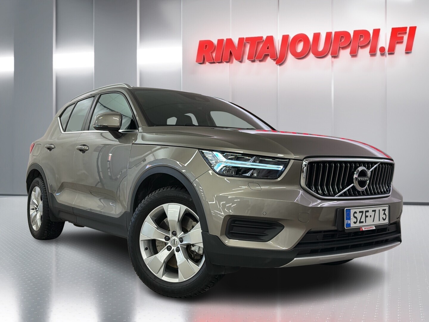 VOLVO XC40 2022