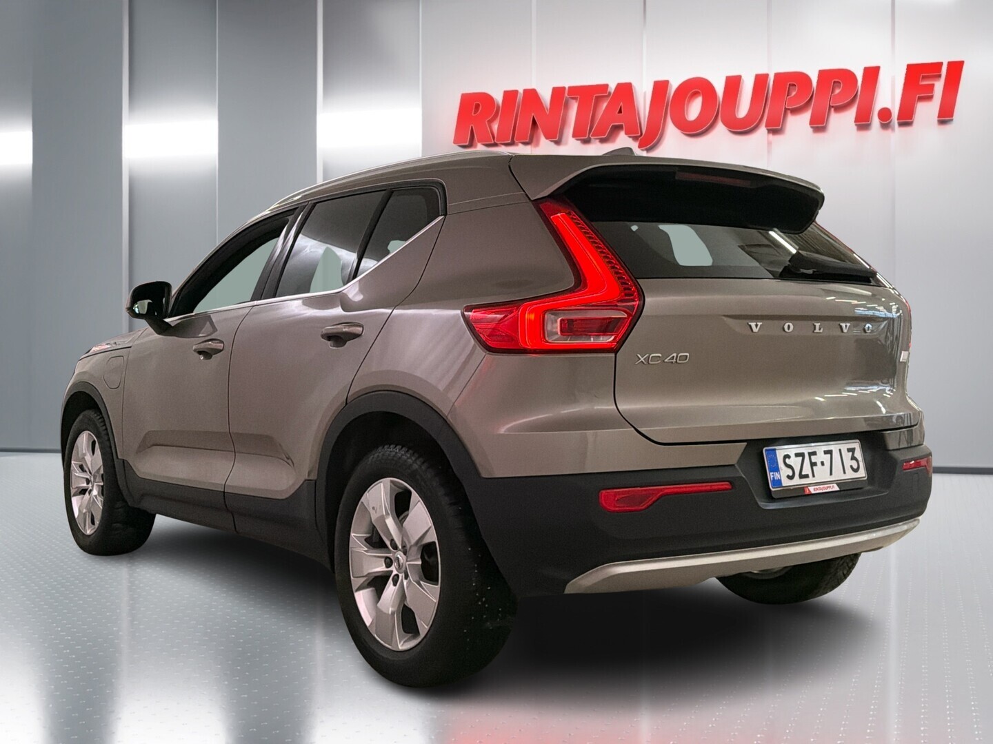 VOLVO XC40 2022