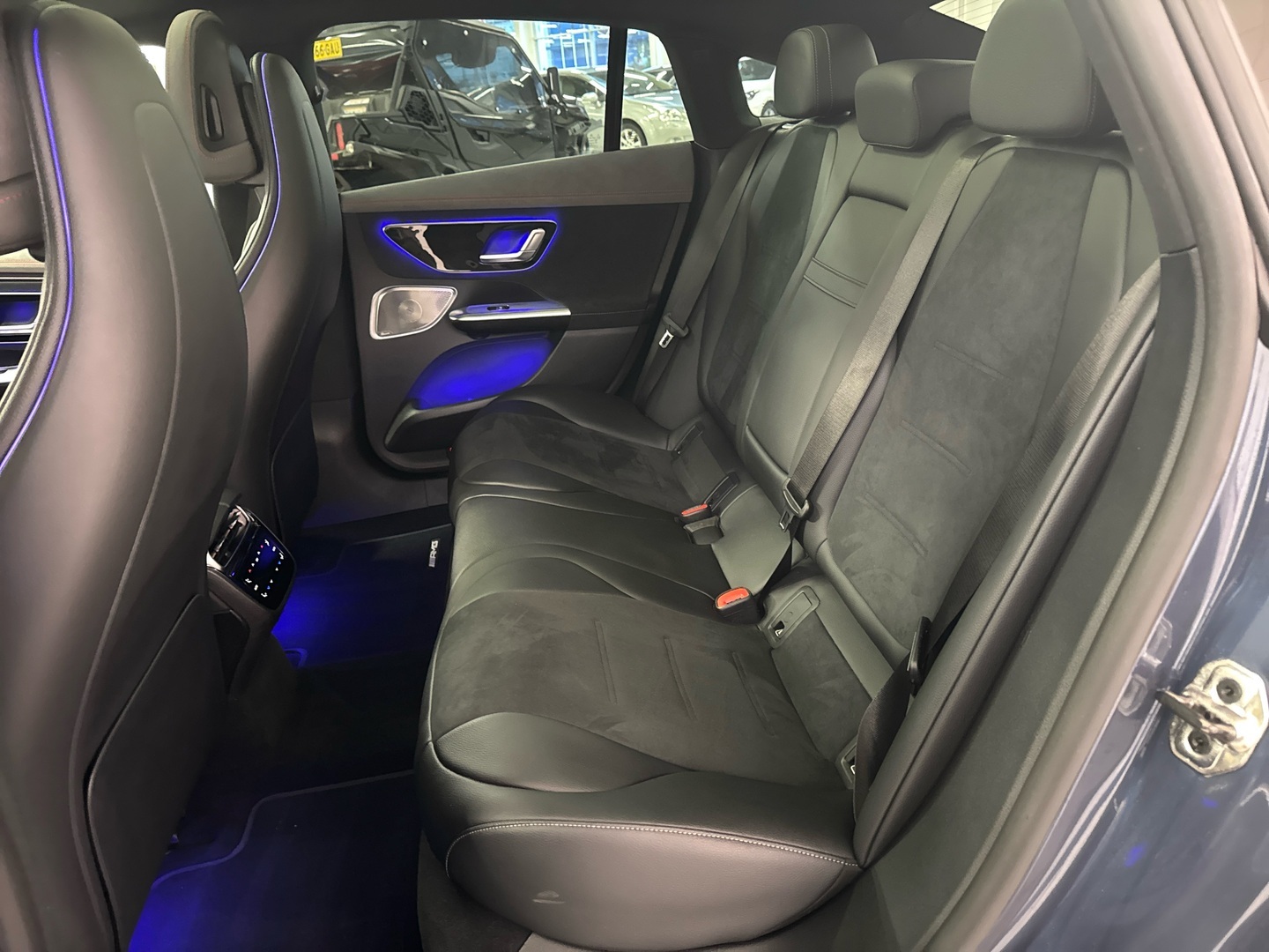 MERCEDES-BENZ EQE 2023