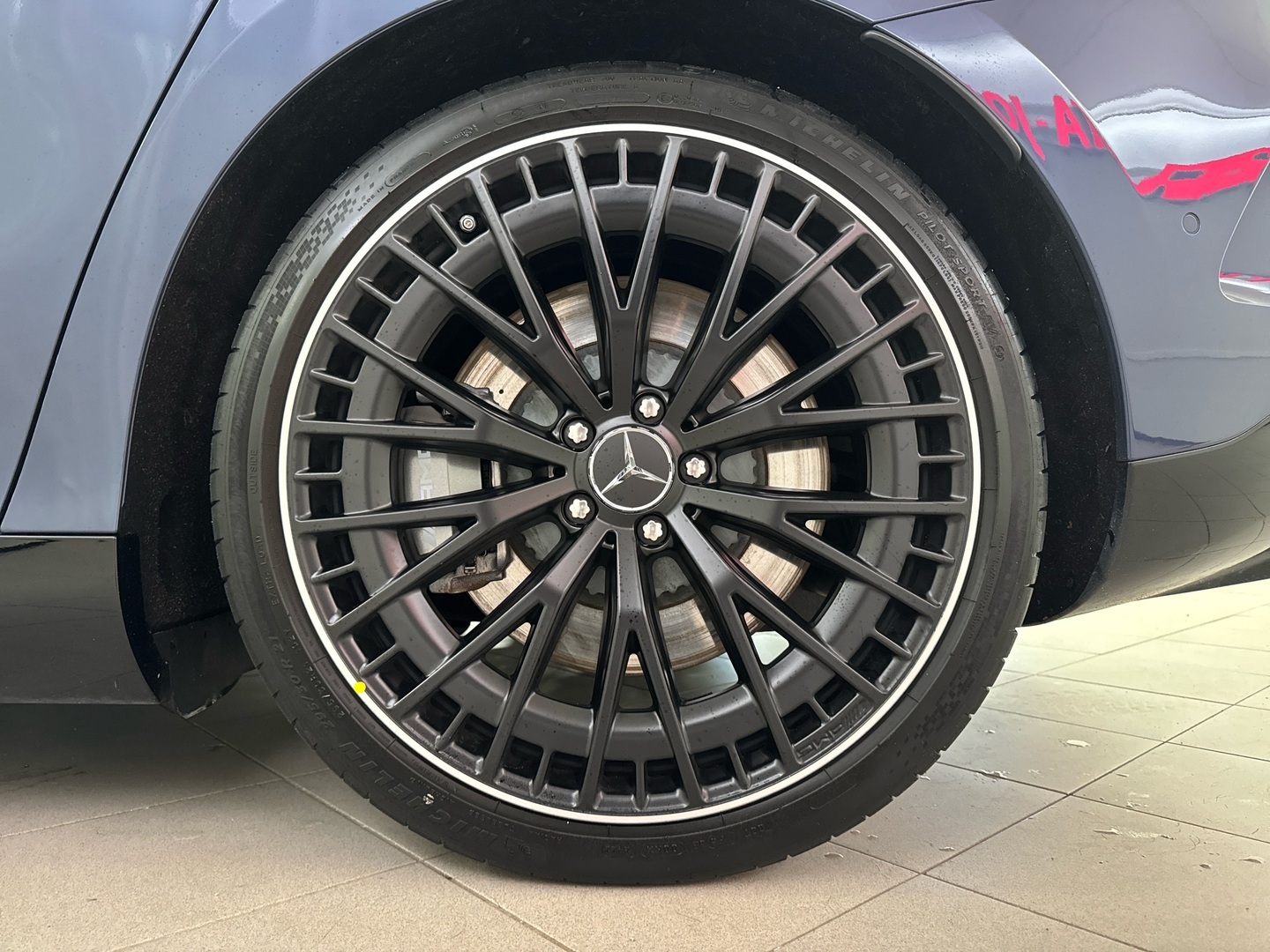 MERCEDES-BENZ EQE 2023