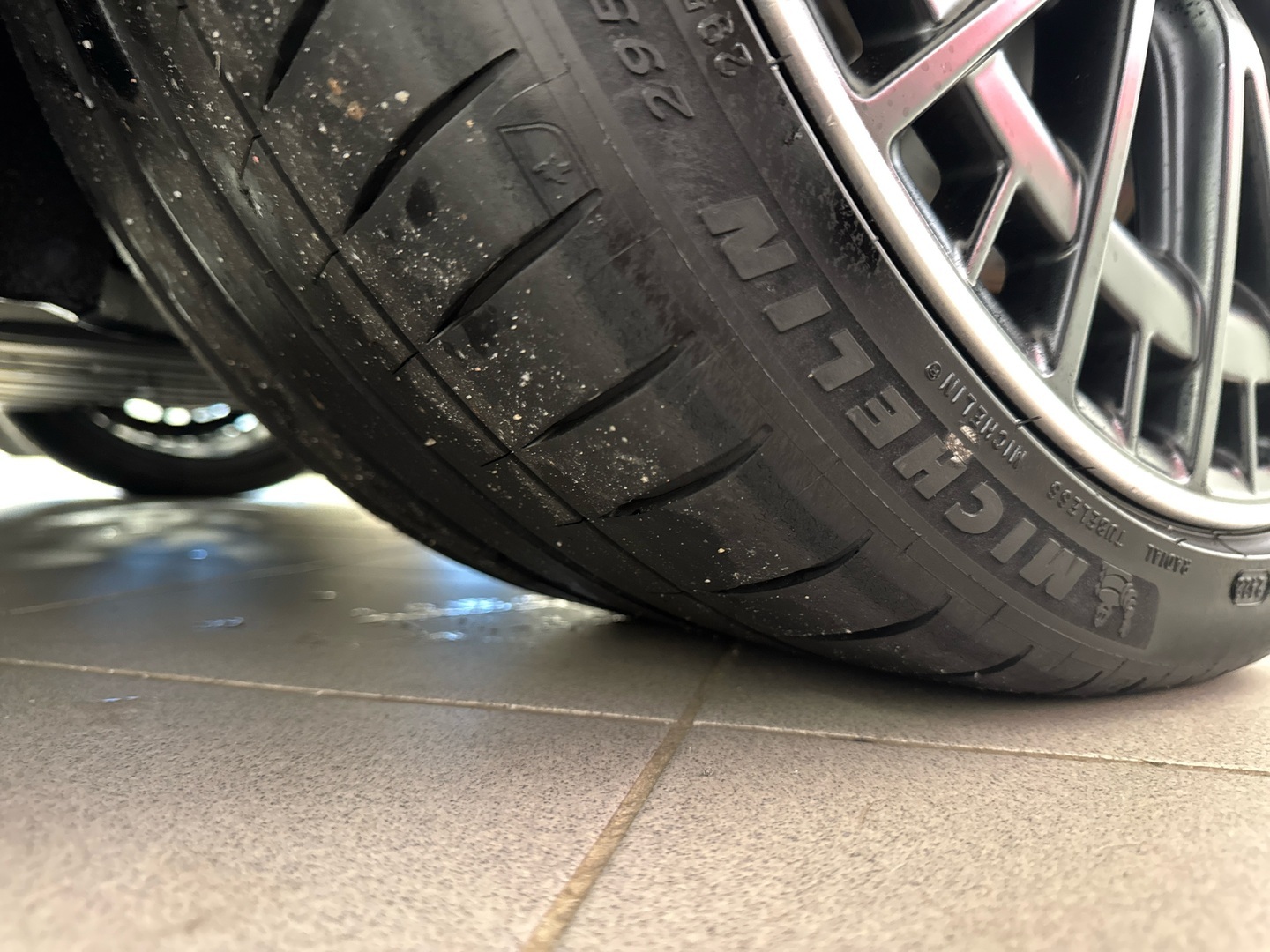 MERCEDES-BENZ EQE 2023