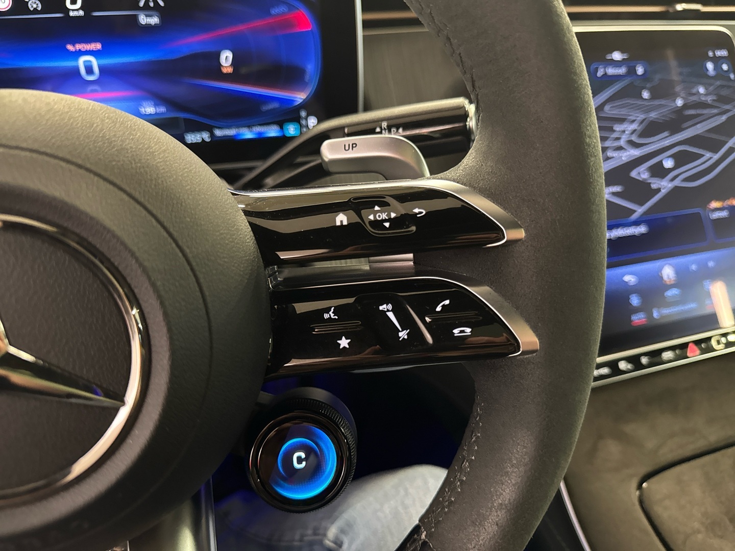 MERCEDES-BENZ EQE 2023