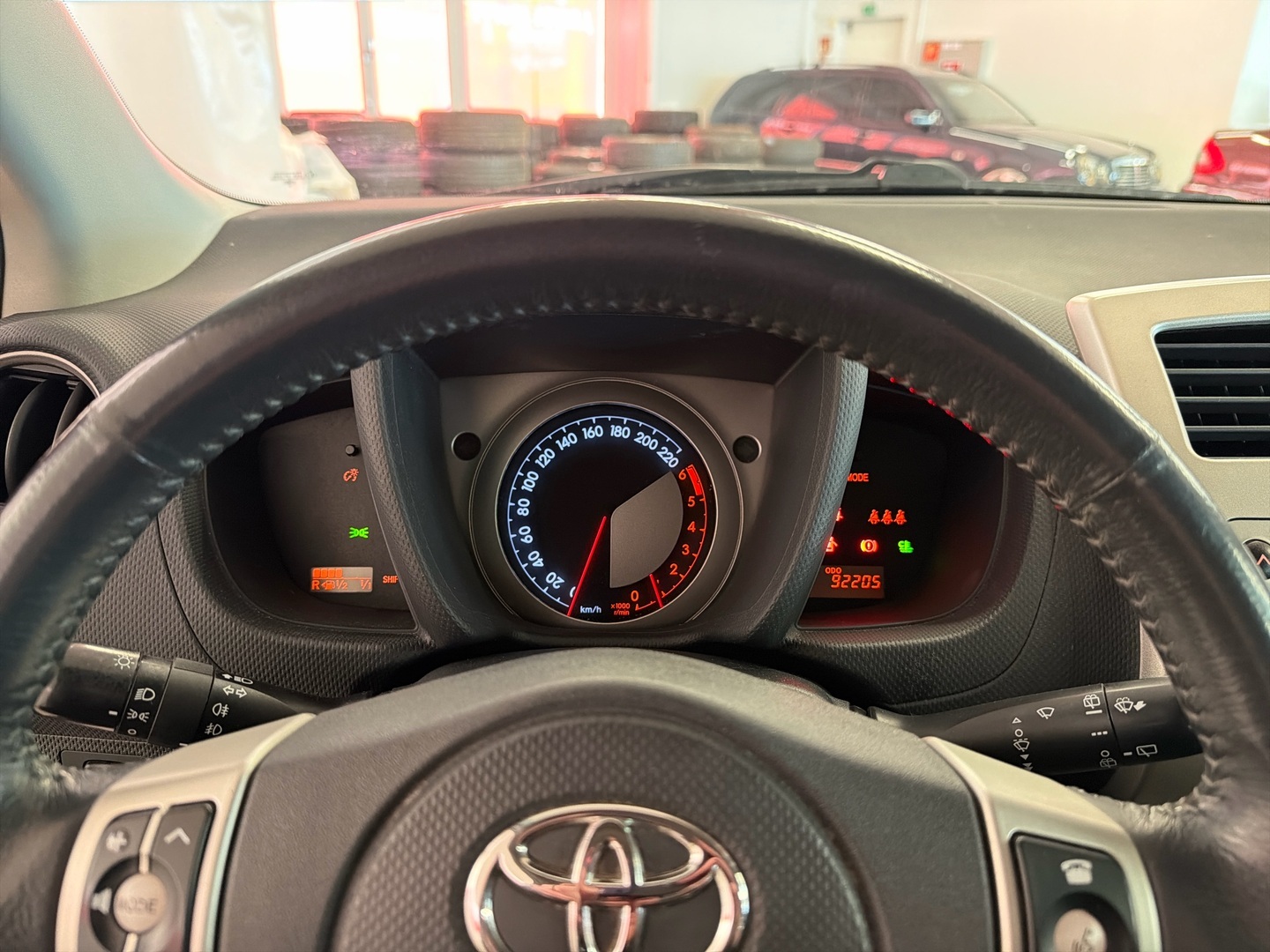 TOYOTA Urban Cruiser 2010