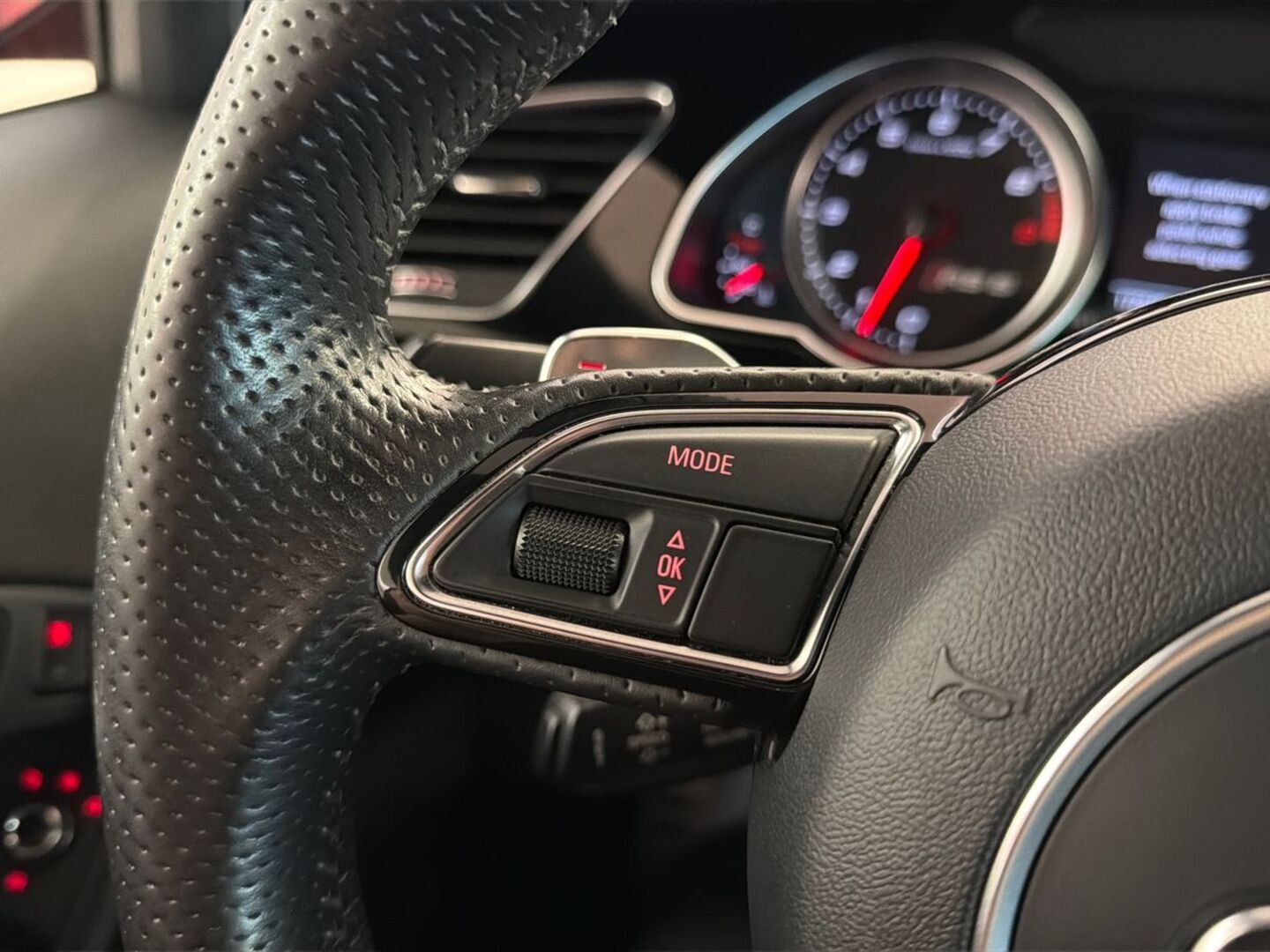 AUDI RS 5 2012